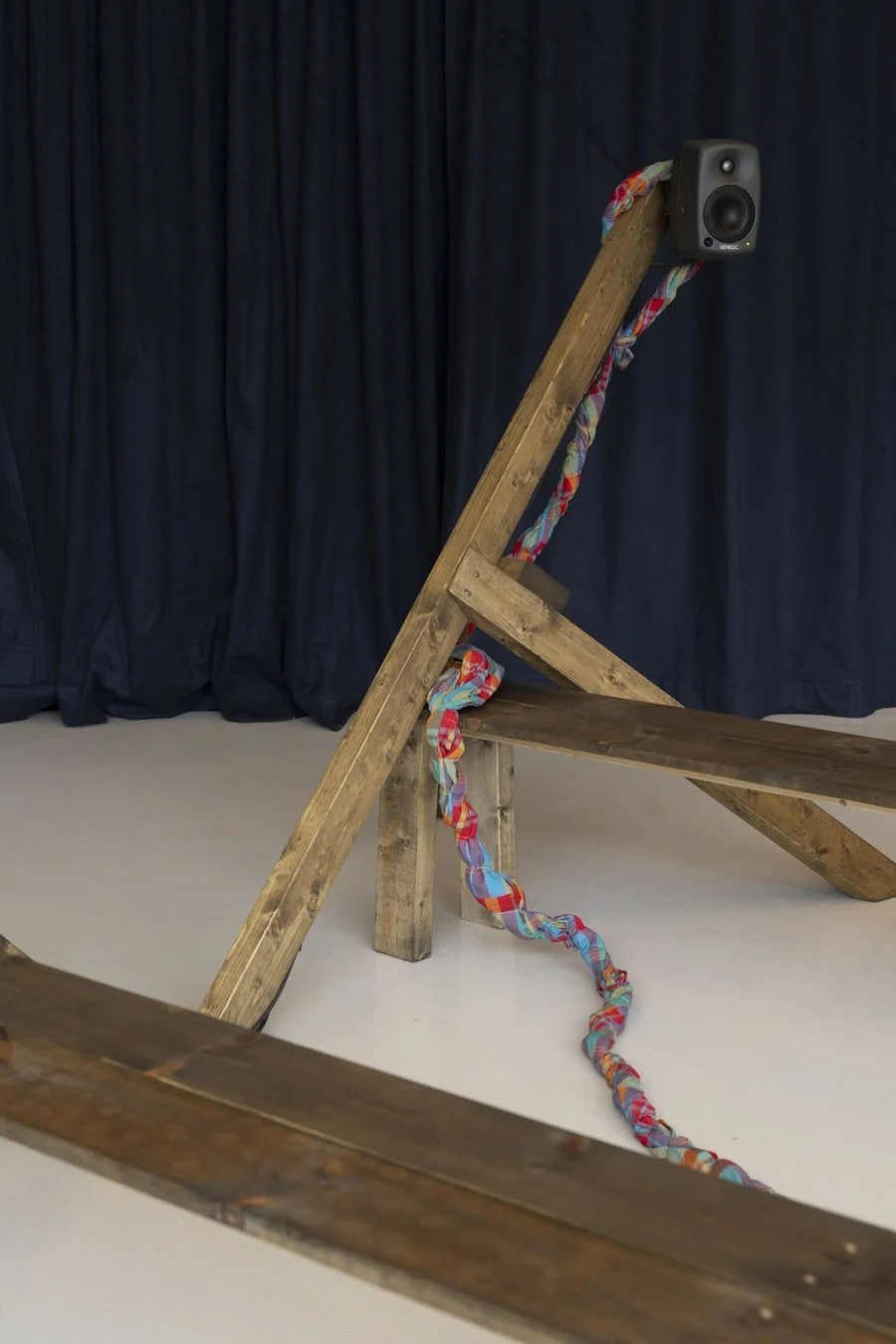 Amber Abletts installasjon My Father’s Left 