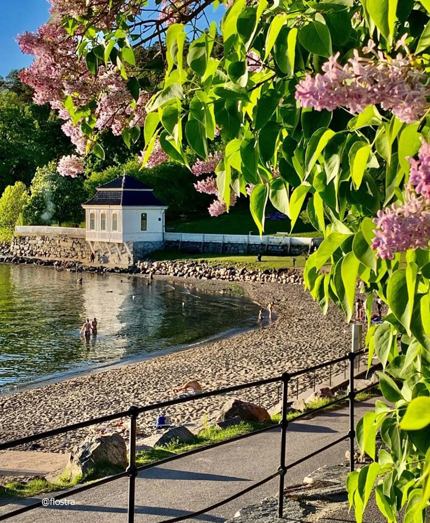 kunstKALL i strandpaviljongen i Hvervenbukta💓