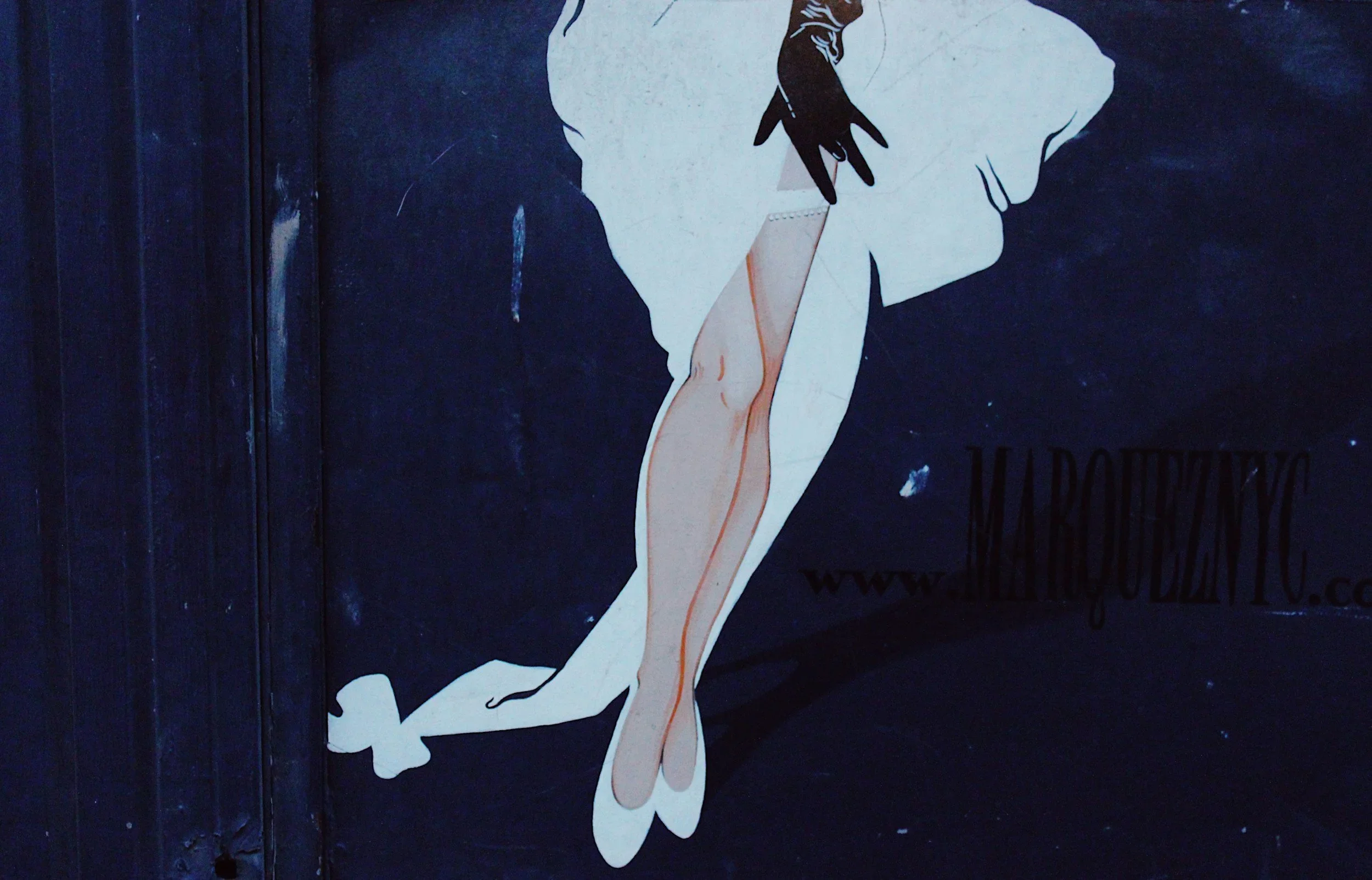 lana del rey -image-7D5duf5BNIU.jpg.webp (Copy)