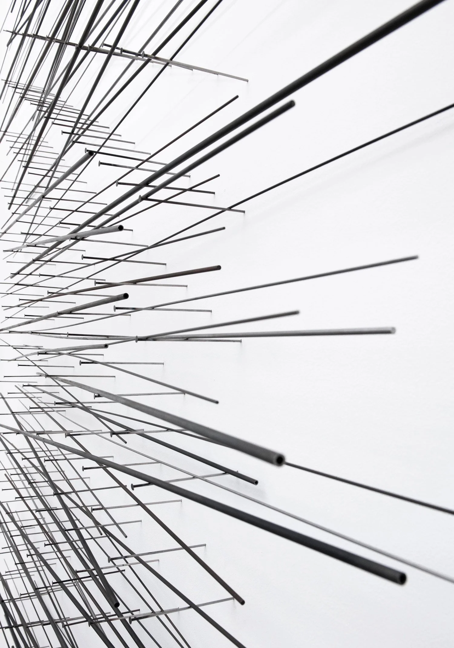 Tone Vigeland Ut i rommet / Sculptures, Installation and Objects