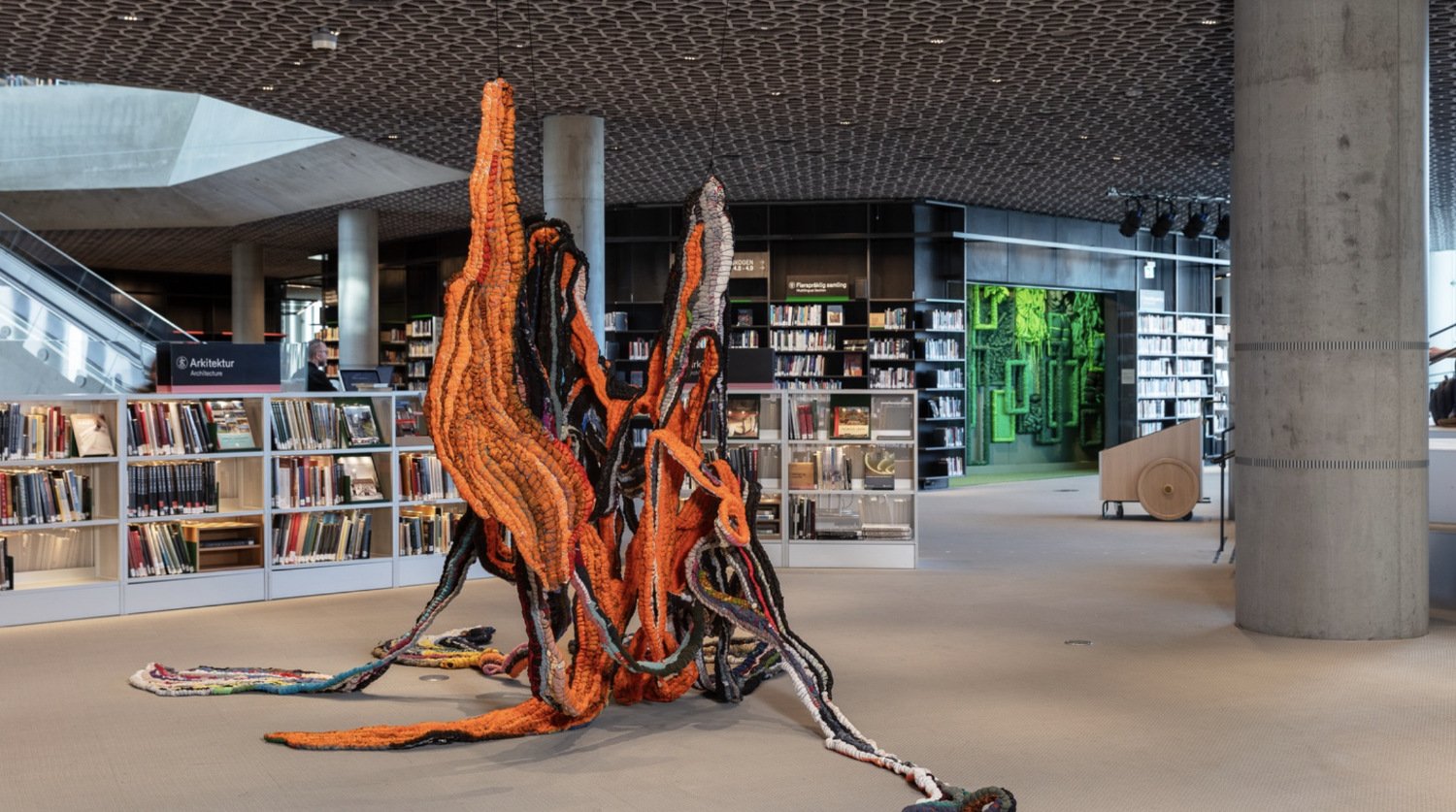 Manifest / Kjøkkenskulpturen / Det antifascistiske biblioteket