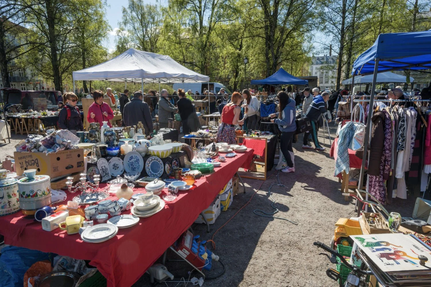 Oslo web loppemarked grunerlokka Birkelunden kl. 16.50.48.jpg