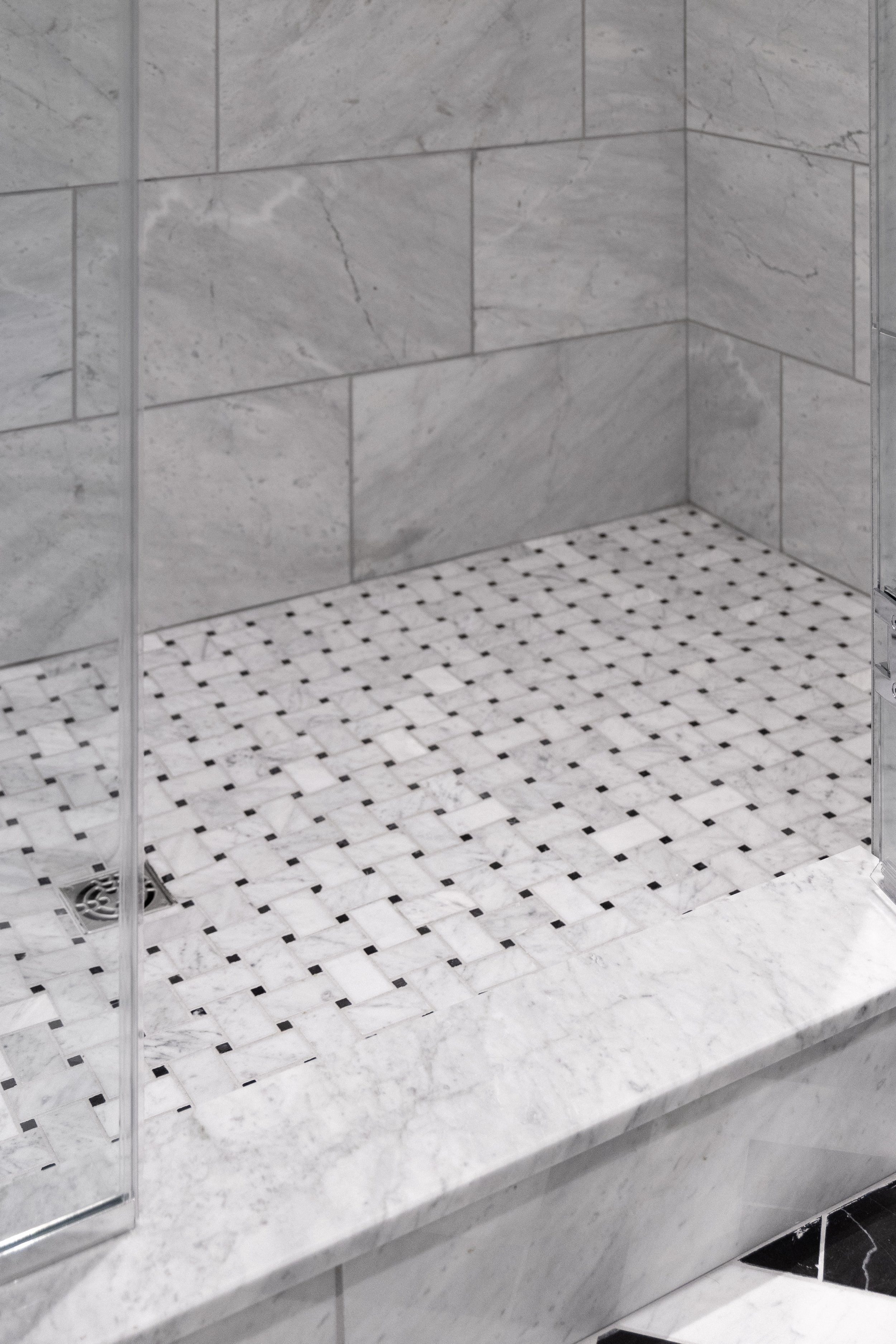 Castelli Marble - White Bathroom Tile Designs