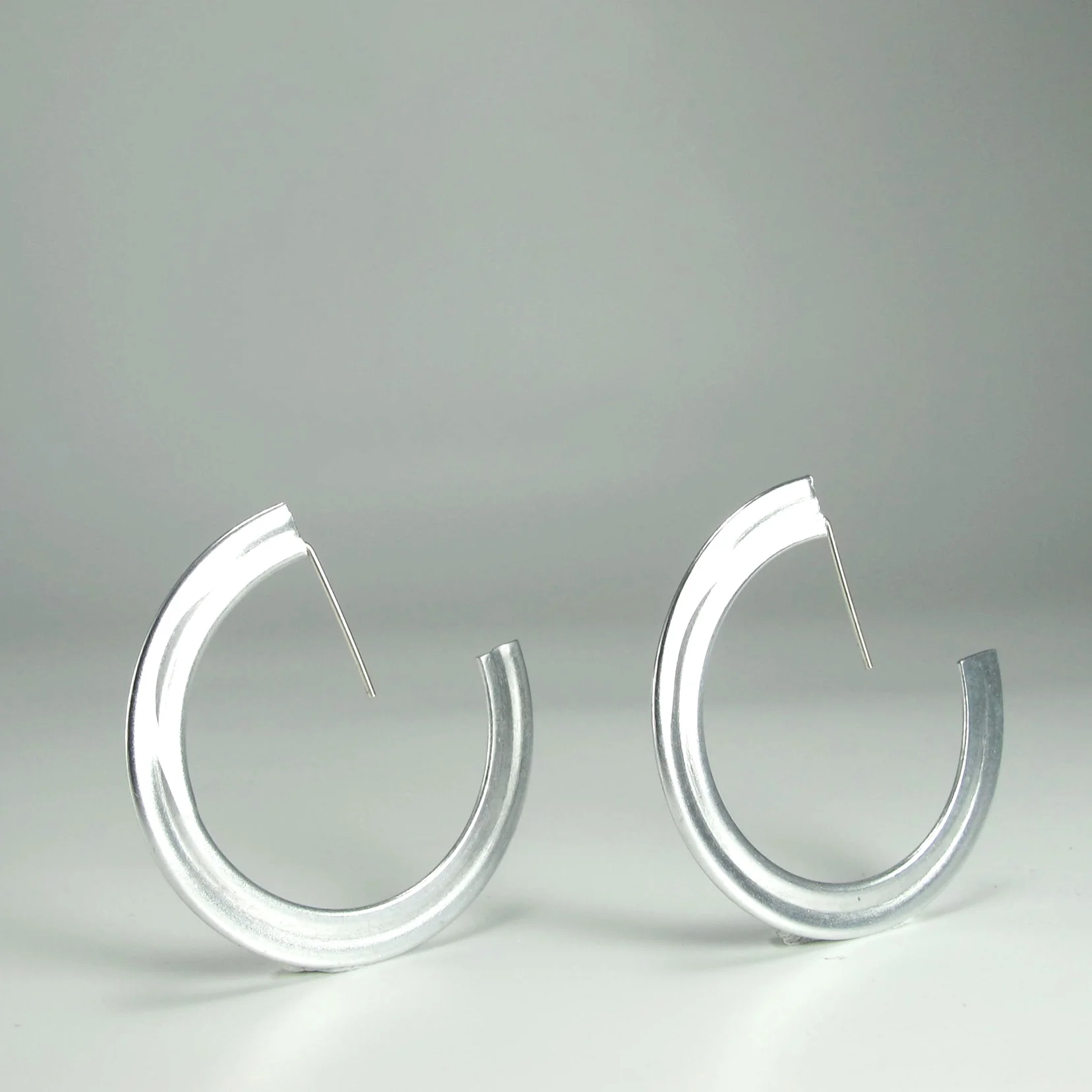 hoops-aluminum-large.jpg