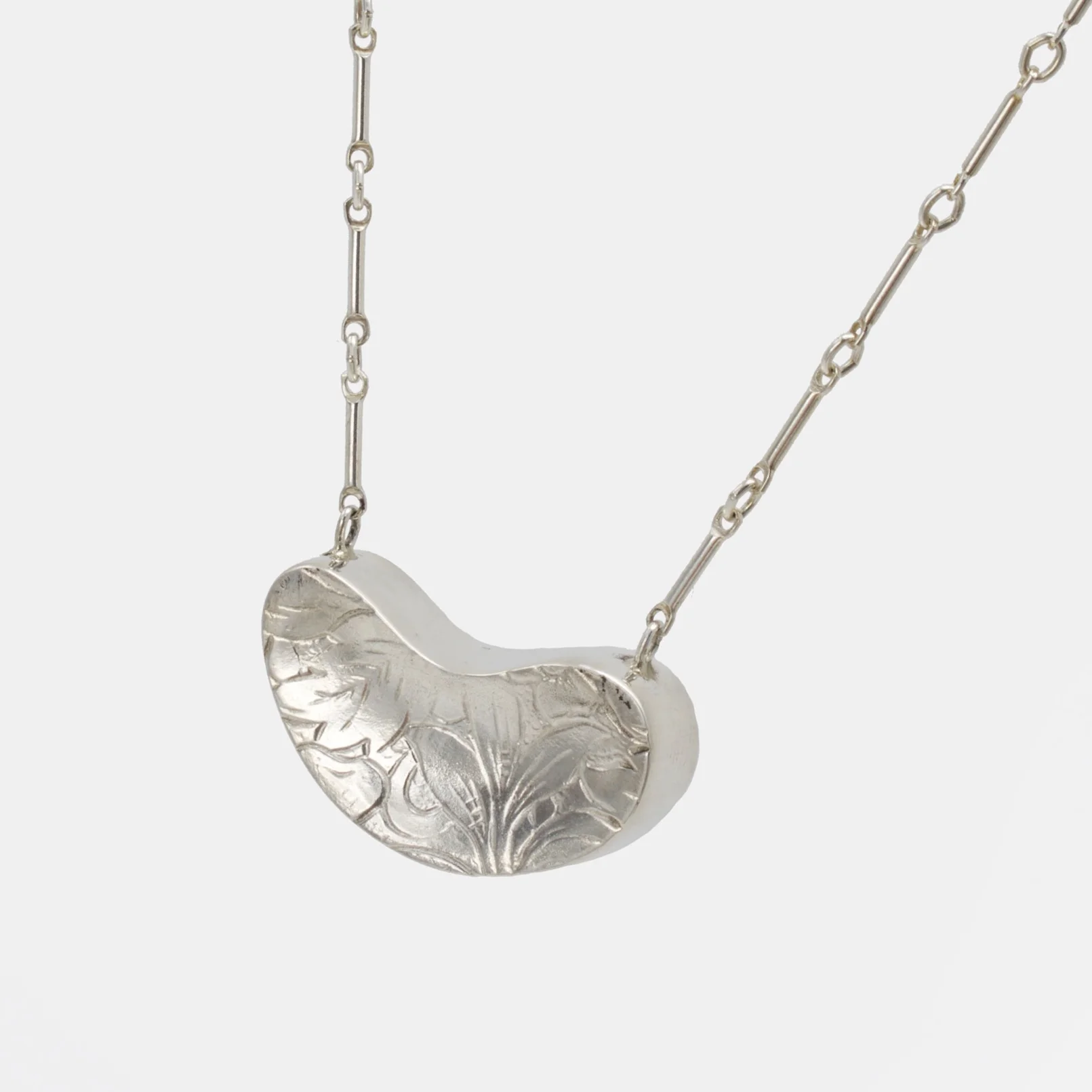 mod_reto_necklace_back.jpg