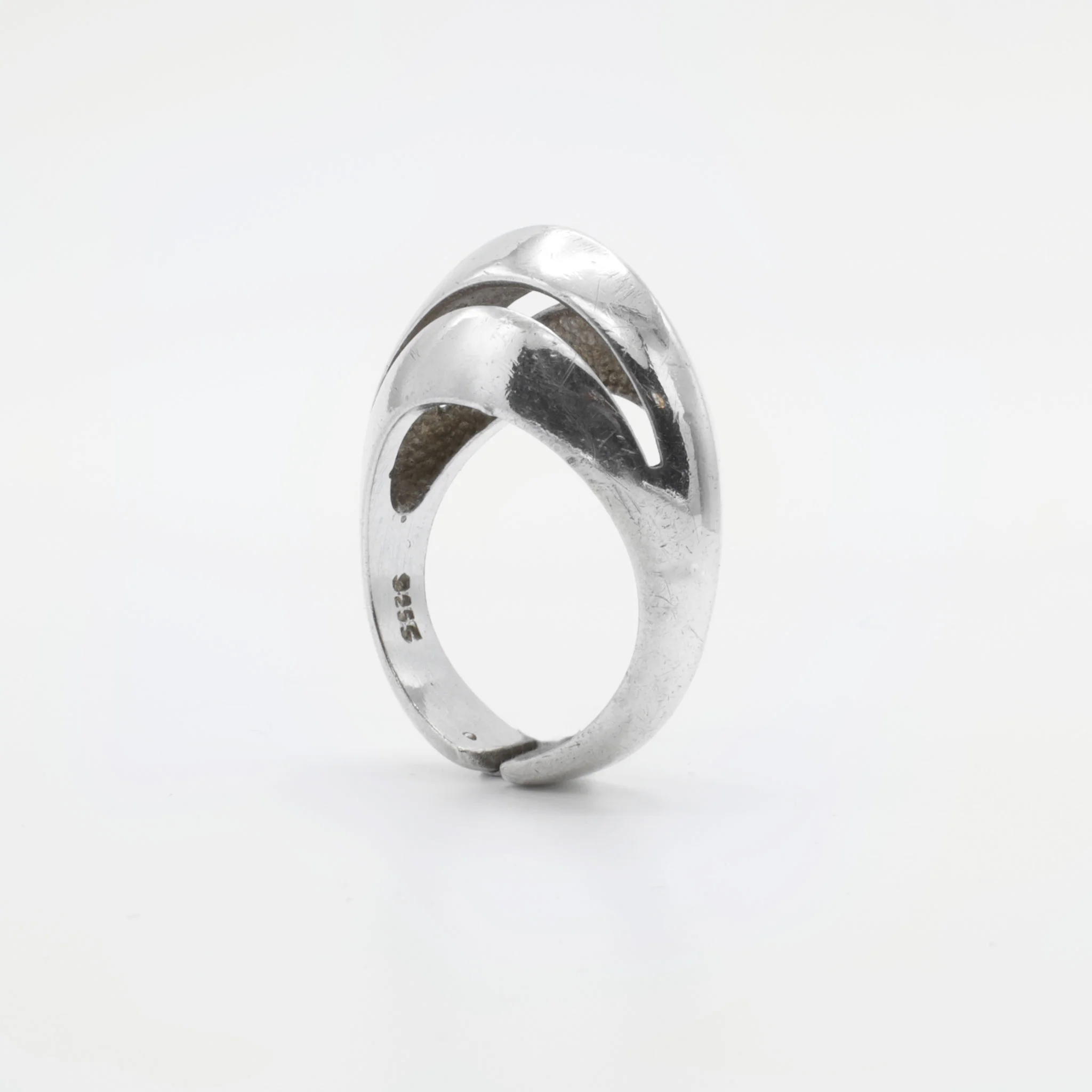 shark_ring.jpg