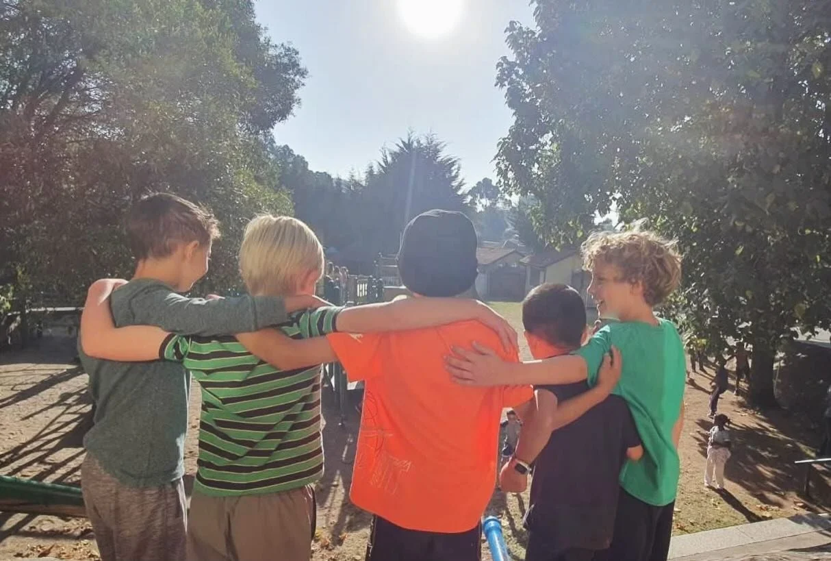 Love one another.

These Grade 1 friends are learning that being a good friend means showing kindness, joy, and love every day.