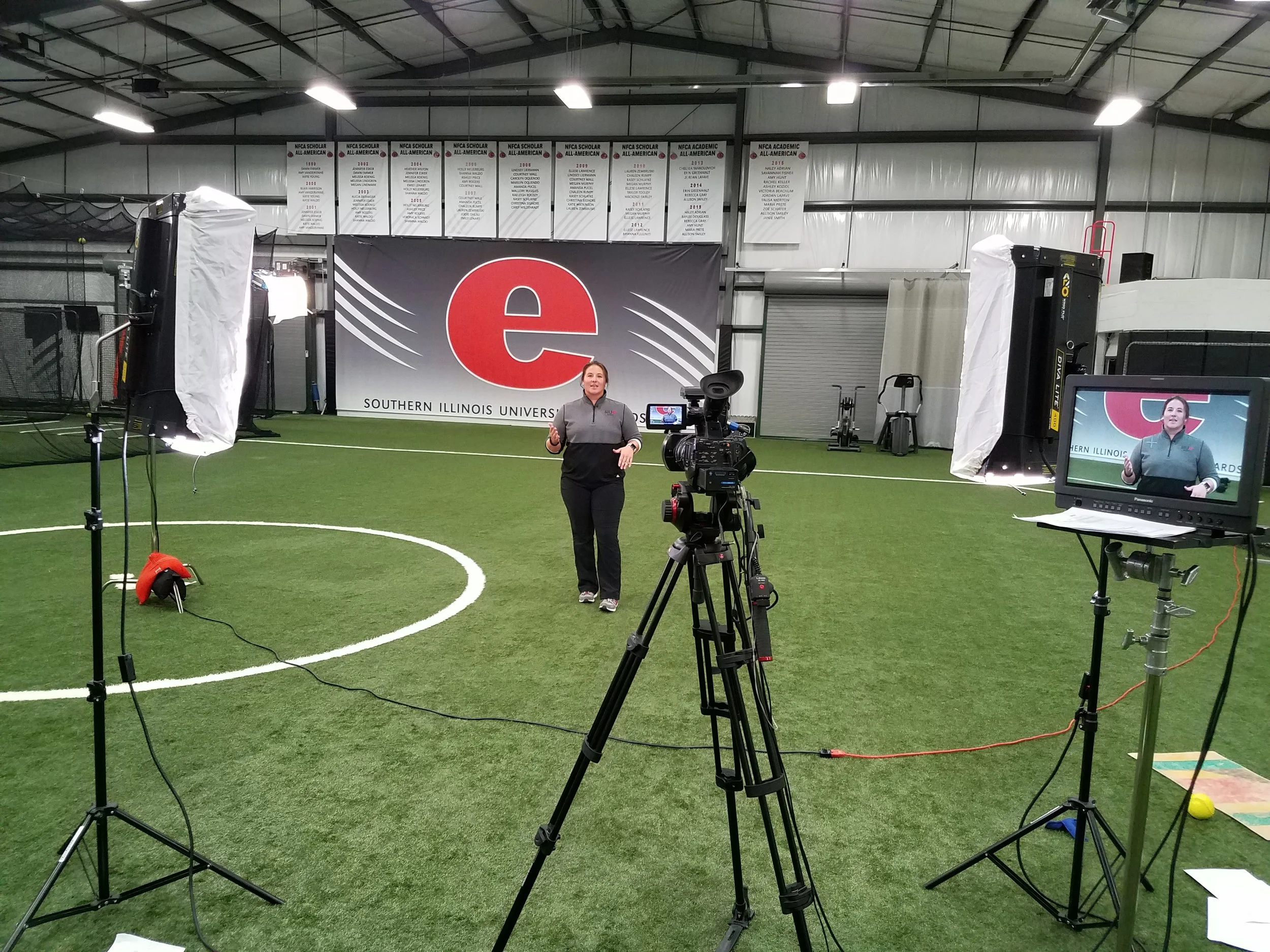 SIUE softball hitting training