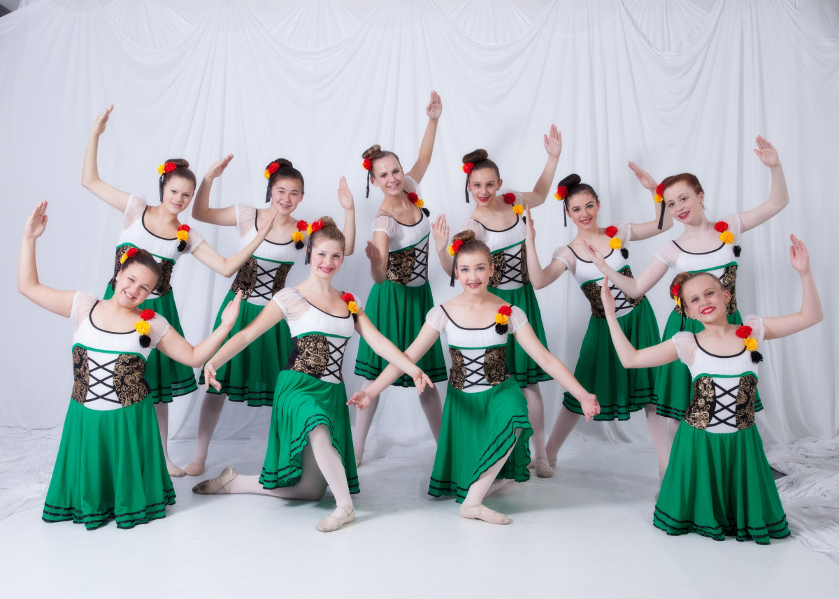Scottish Dolls - Intermediate II Ballet