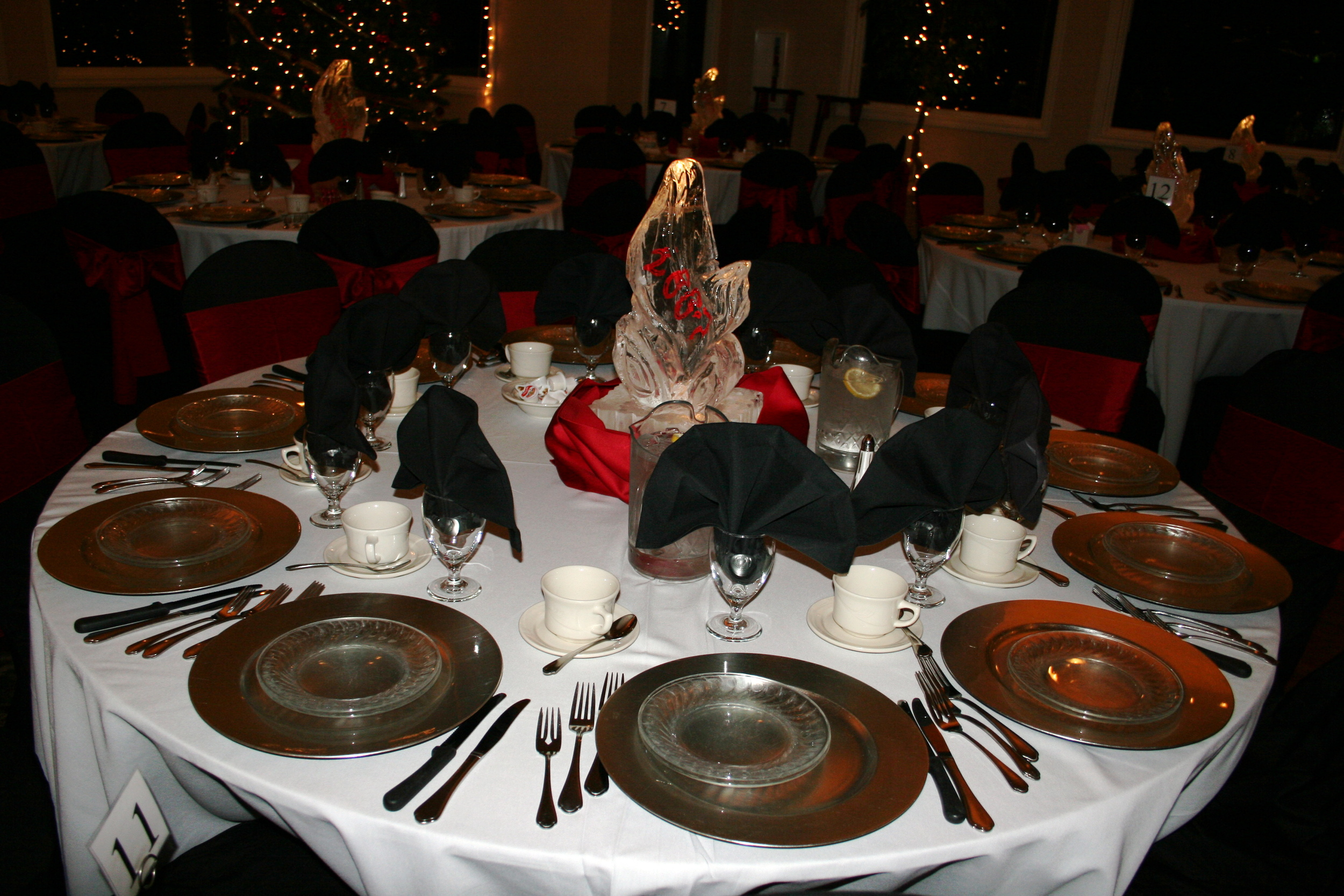 Tabletop- Ice Sculpture-Dining Room 2.JPG