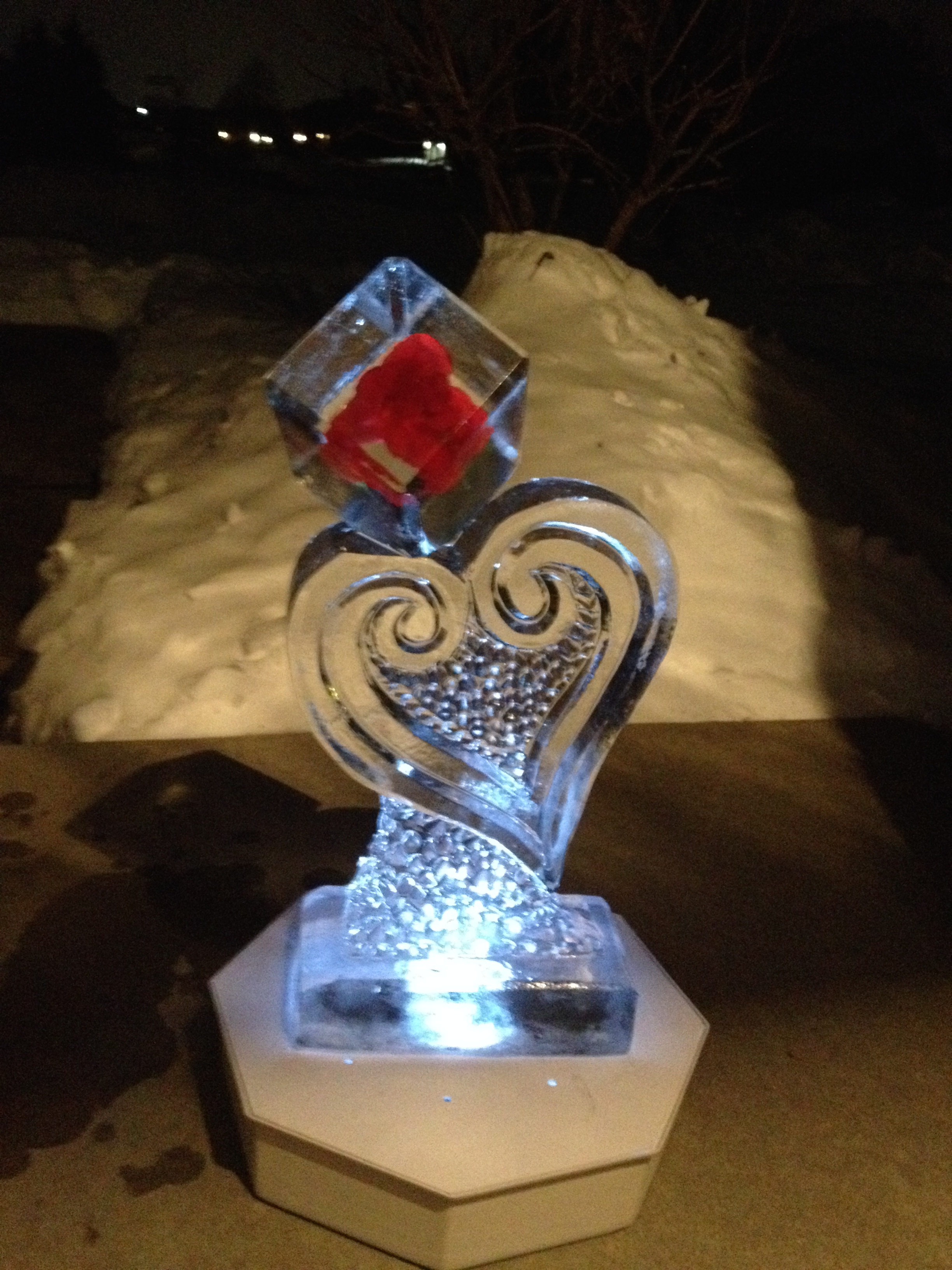 Tabletop-Ice Sculpture-Heart-Rose.jpg