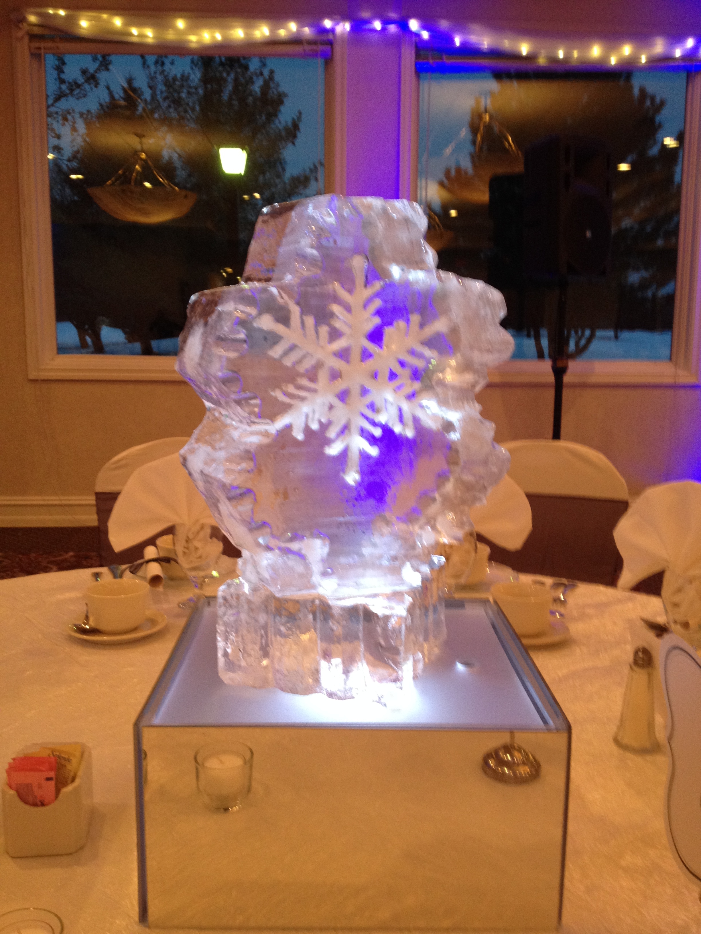 Tabletop-Ice Sculpture-Snowflake 1.jpg