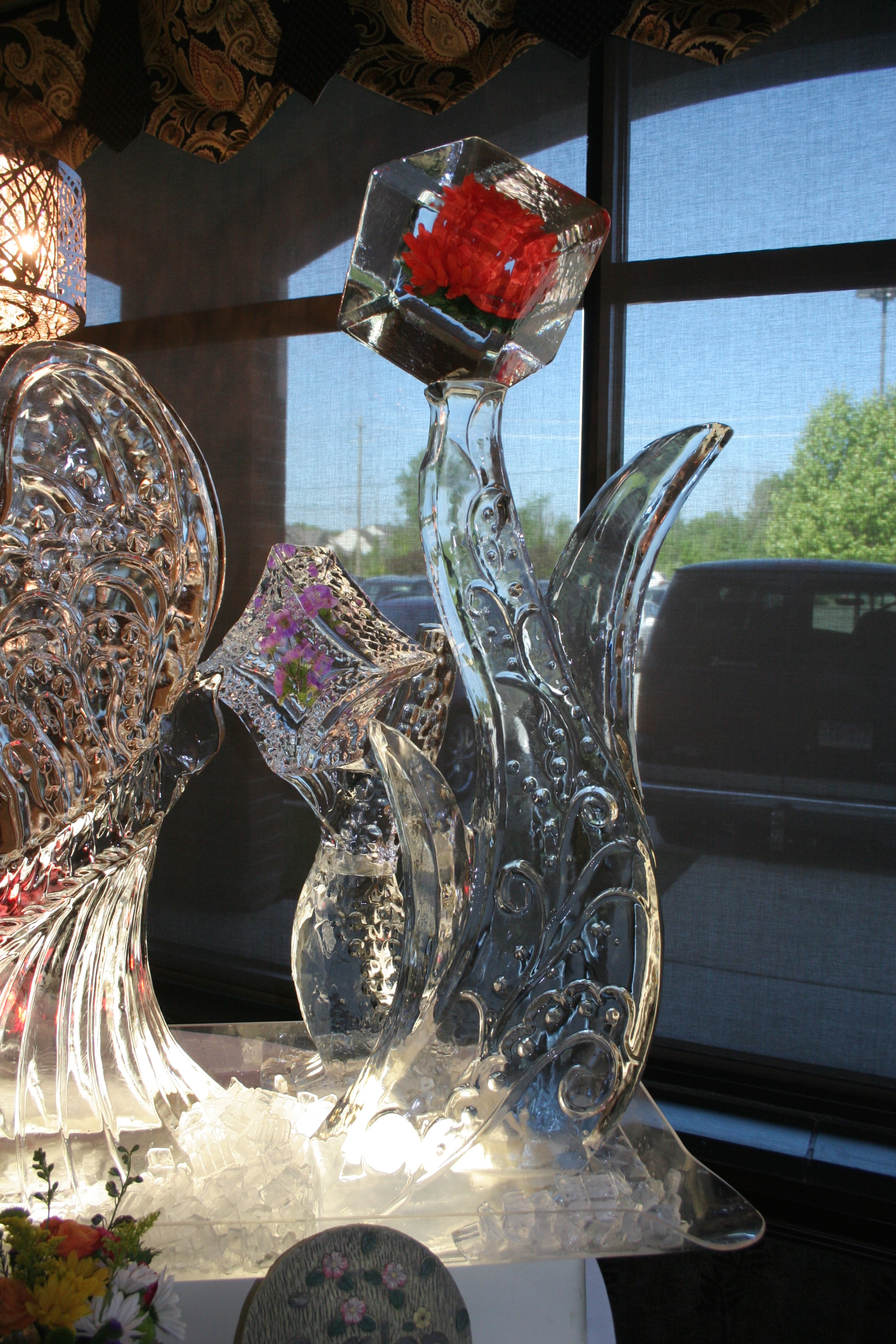 Ice Sculpture_Wedding_ Spring Flowers.jpg