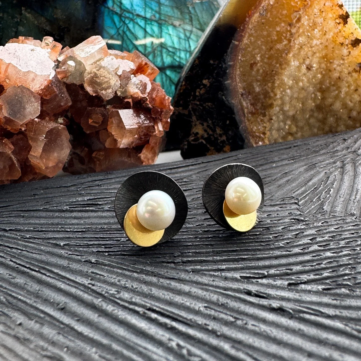 For Day 6 of the #7in7earrings challenge I made these fun little post earrings. I don&rsquo;t make post earrings very often but this idea came to me and I had to go with it. Super happy with how they turned out! 

Materials: Oxidized silver, 14k gold
