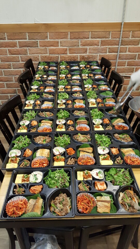 단체 주문시 메뉴를 고객님이 원하시는대로 맞춰서 진행하여 드립니다. 