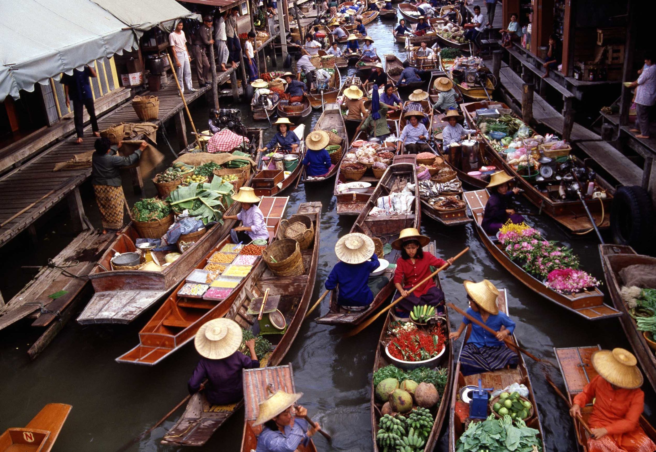 damnoen-saduak-floating-market-ratchaburi.jpg