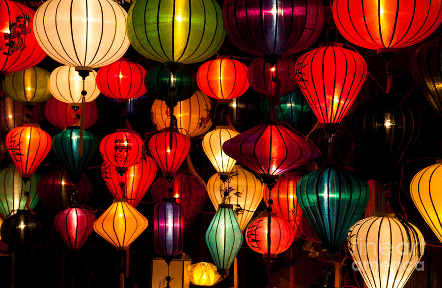 silk-lanterns-in-vietnam-fototrav-print.jpg