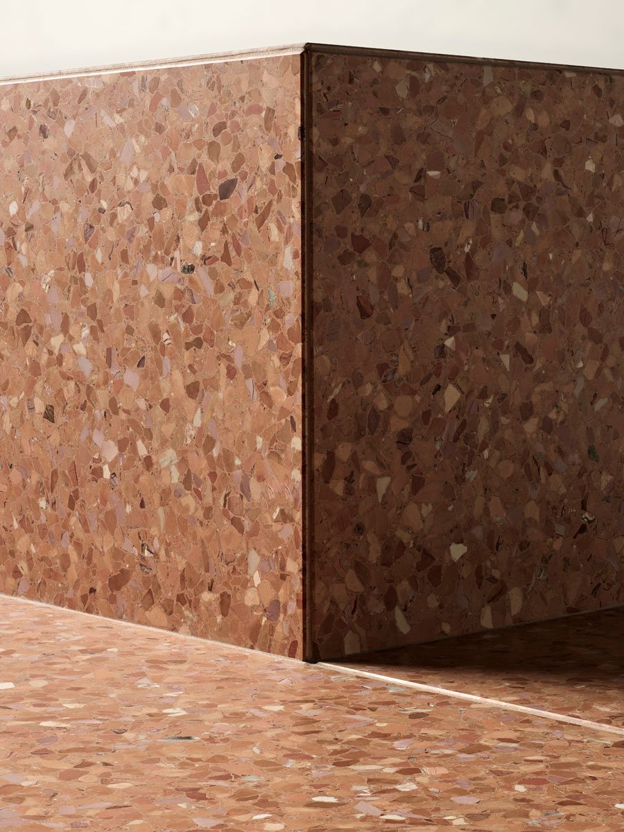 Fibonacci_WL_Plinth_NotTerracotta_008.jpg