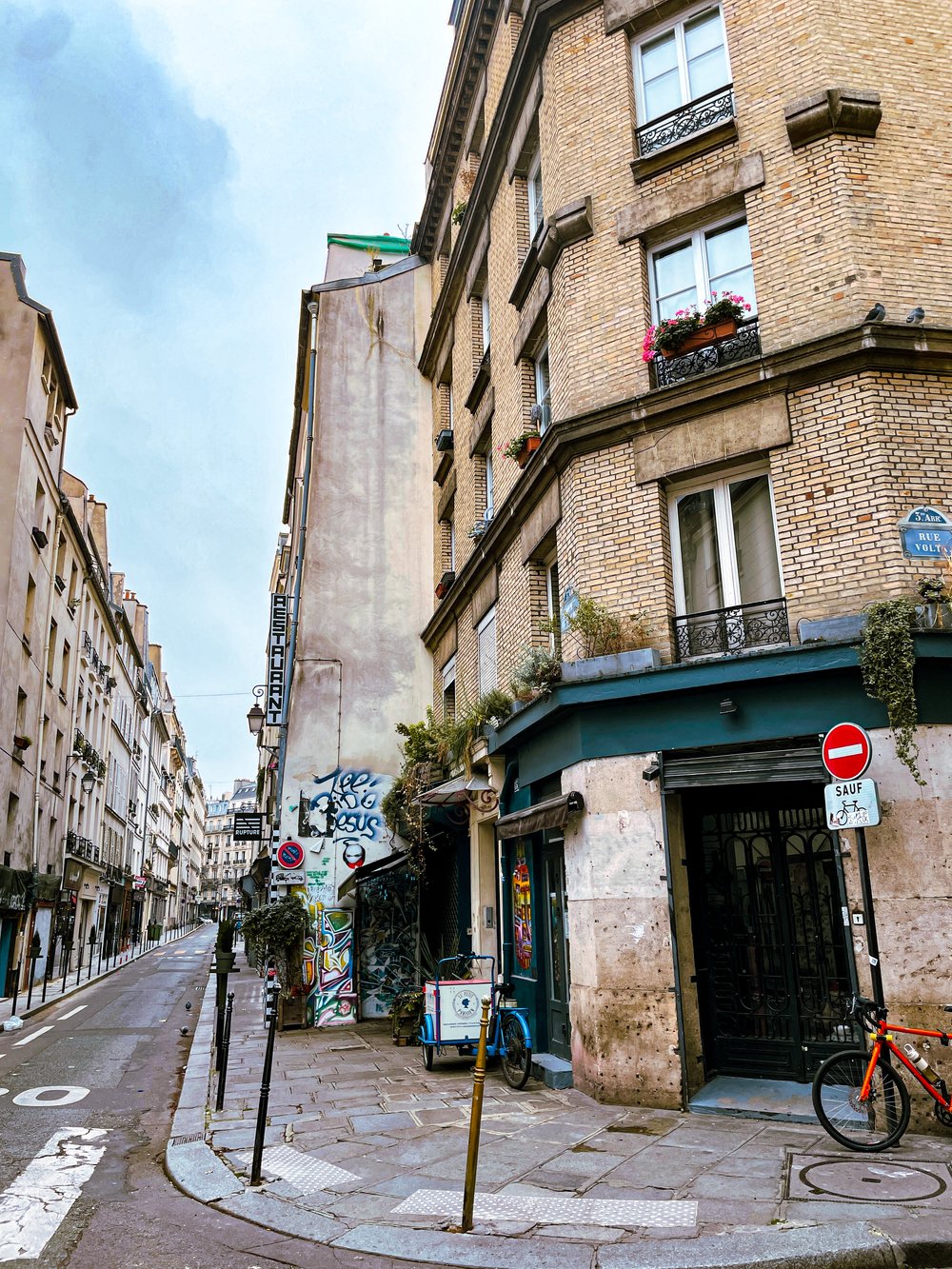 streets of le marais in december.JPG