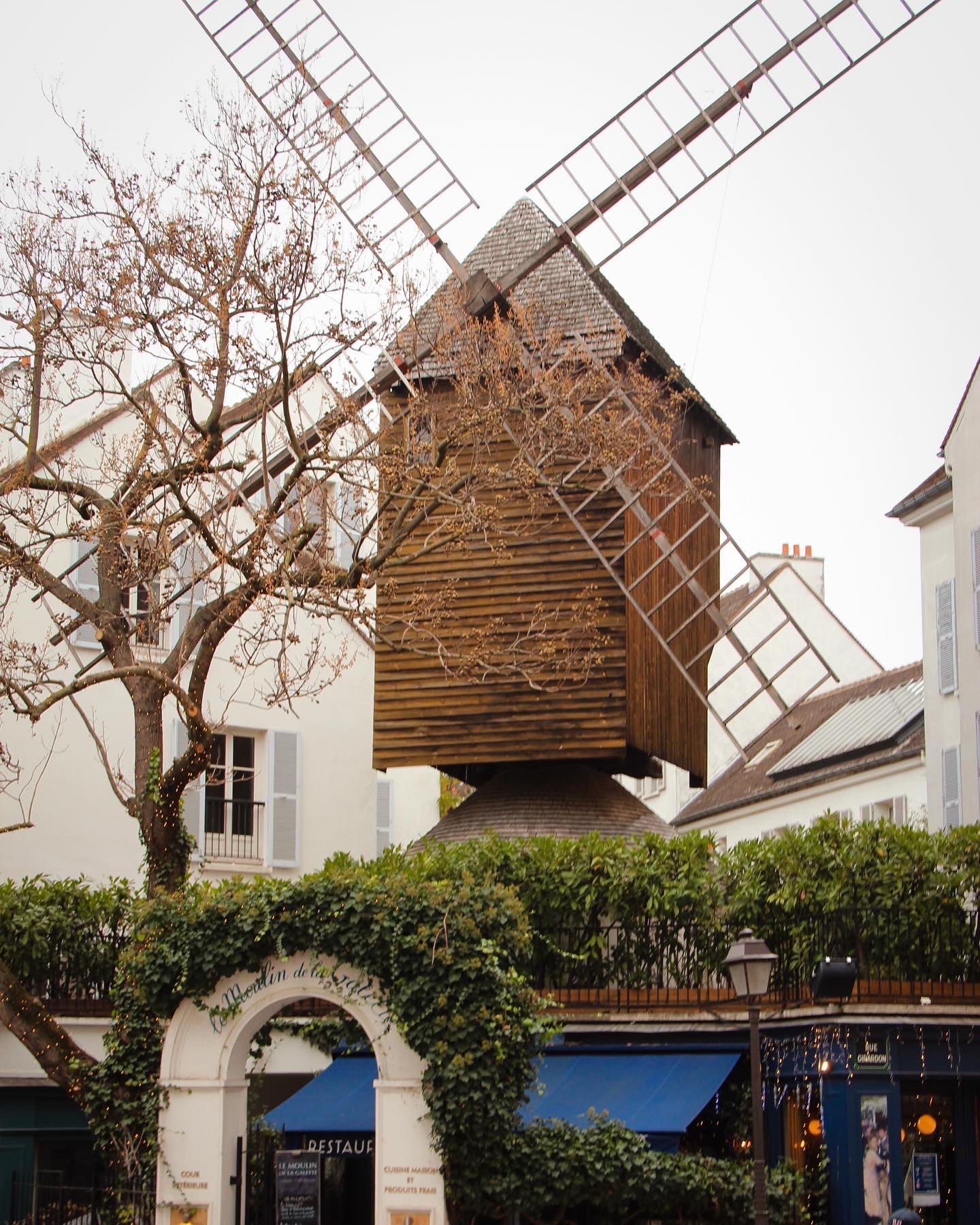 moulin in monmontre three day guide to paris.JPG