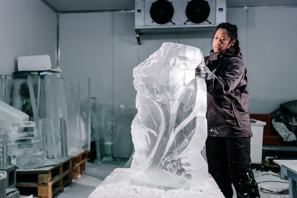 anne-marie-taberdo-ice-sculpture-28.jpg