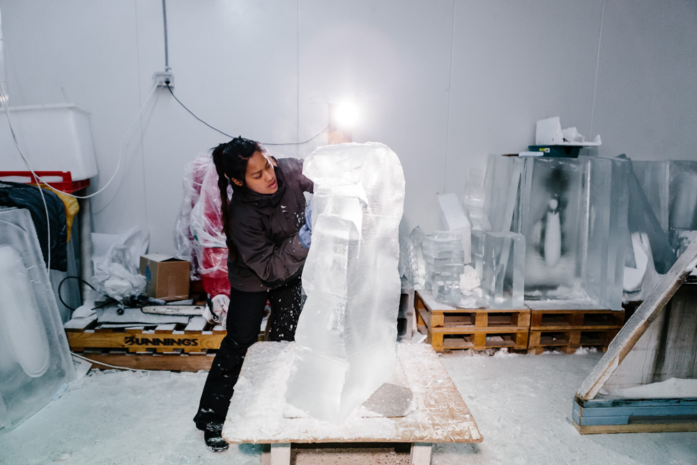 anne-marie-taberdo-ice-sculpture-33.jpg