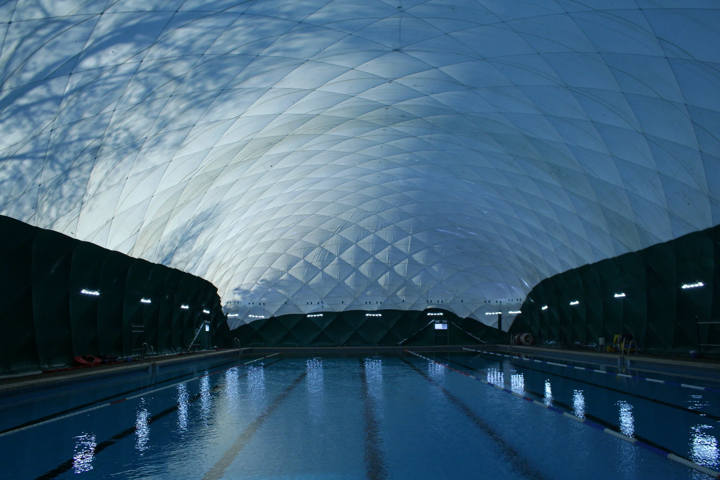 Temporäre Schwimmbadüberdachung