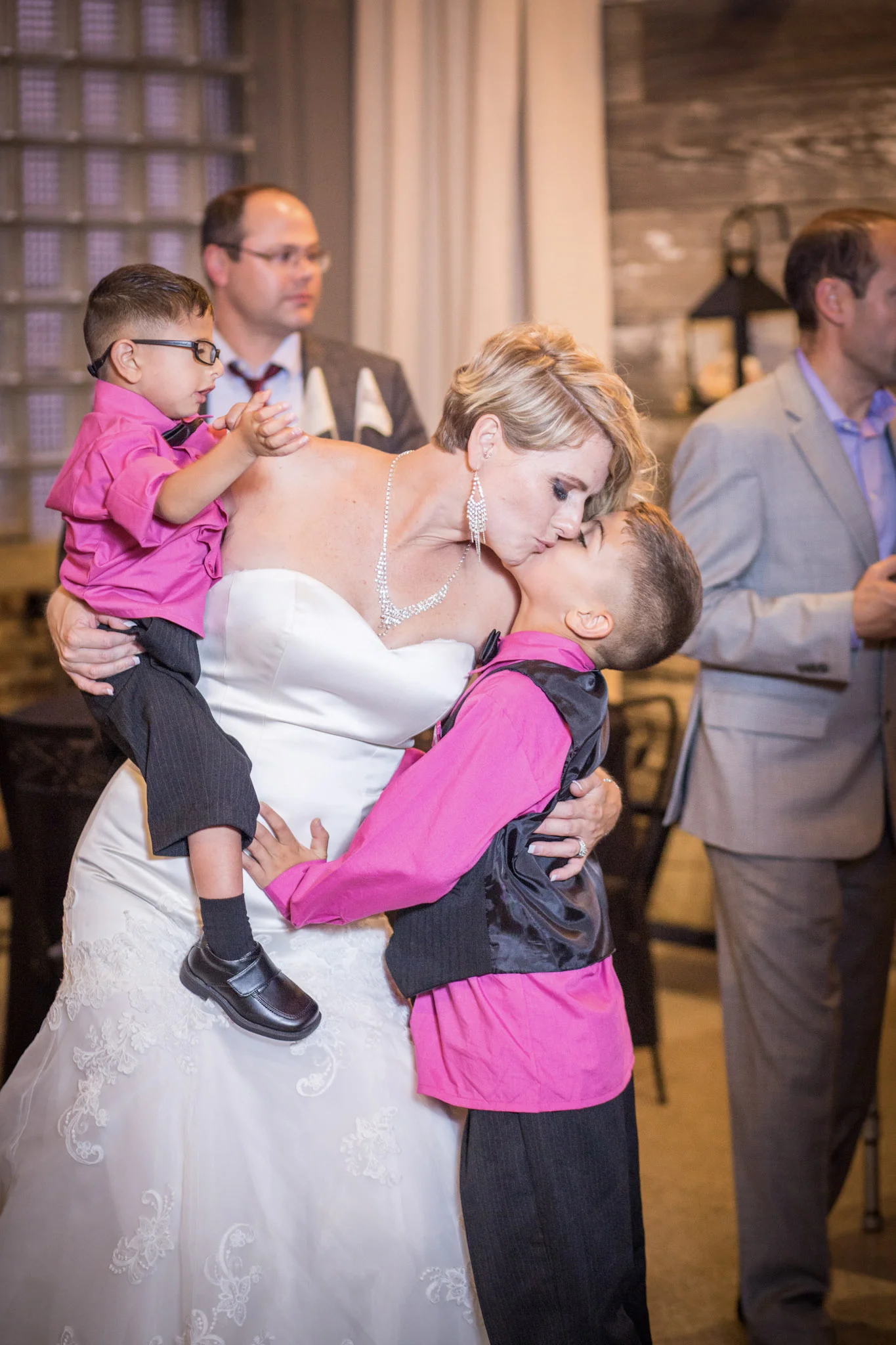 Kansas+City-Small+Wedding-Elope_Intimate_Ceremony_Mother's+Day_9.jpg