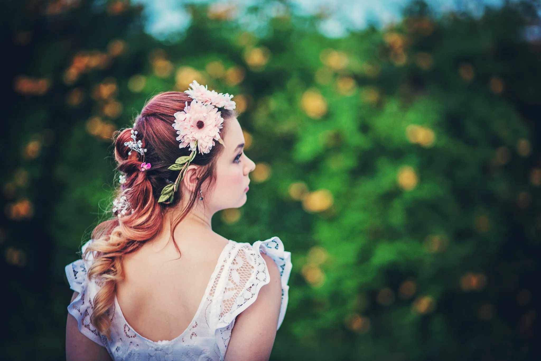Big Hair for Small Weddings: Bridal Hairstyles for Every Girl (Updos, Buns, Braids, Pixie Cuts, Ponytails, and More)!
