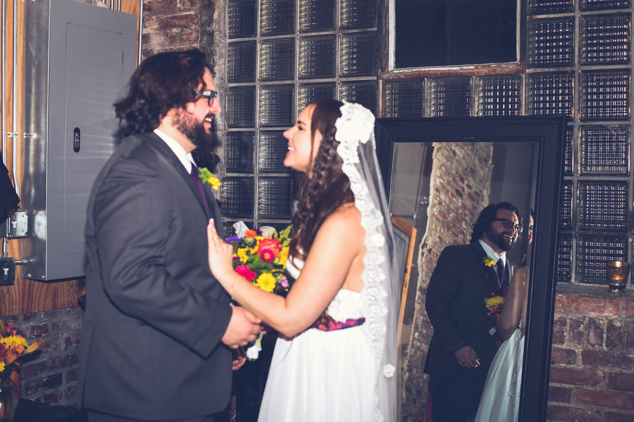 small_intimate_wedding_at_the_vow_exchange_chapel_kansas_city_mo_covid-19_coronavirus_wedding_DSC_1184.jpg