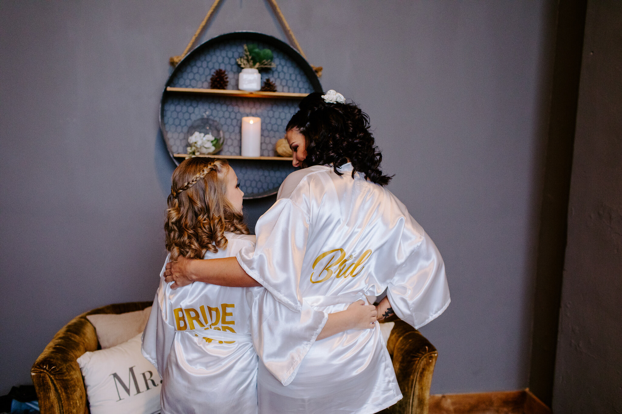 Cozy_Winter_Wedding_at_Intimate_Kansas_City_Missouri_Wedding_Venue_Varonnica&Skyler-052.jpg