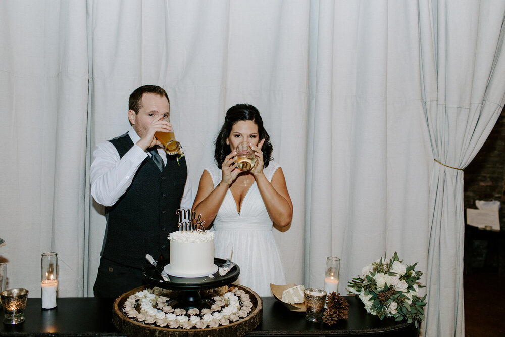 Cozy_Winter_Wedding_at_Intimate_Kansas_City_Missouri_Wedding_Venue_Varonnica&Skyler-165.jpg