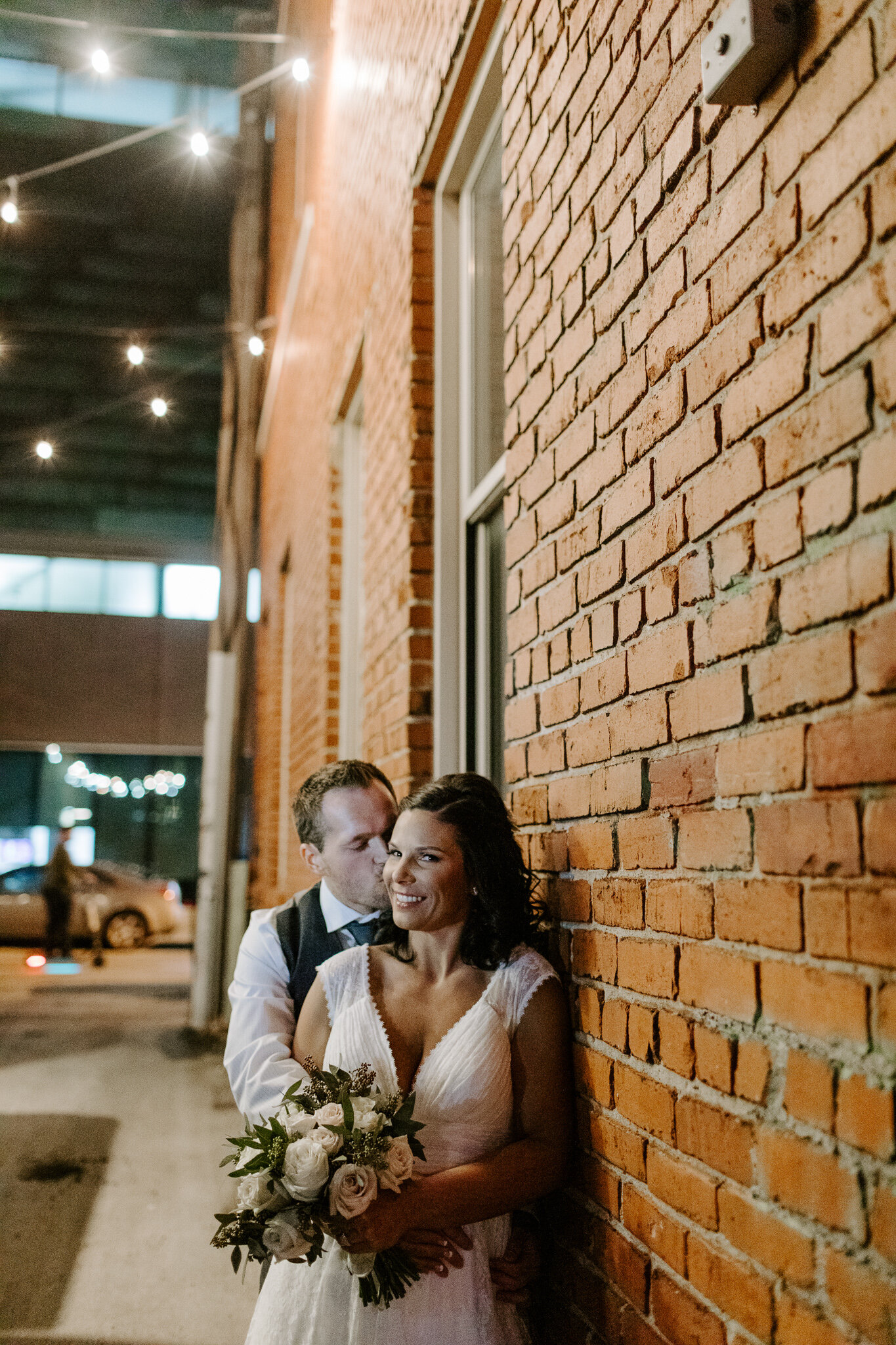 Cozy_Winter_Wedding_at_Intimate_Kansas_City_Missouri_Wedding_Venue_Varonnica&Skyler-222.jpg