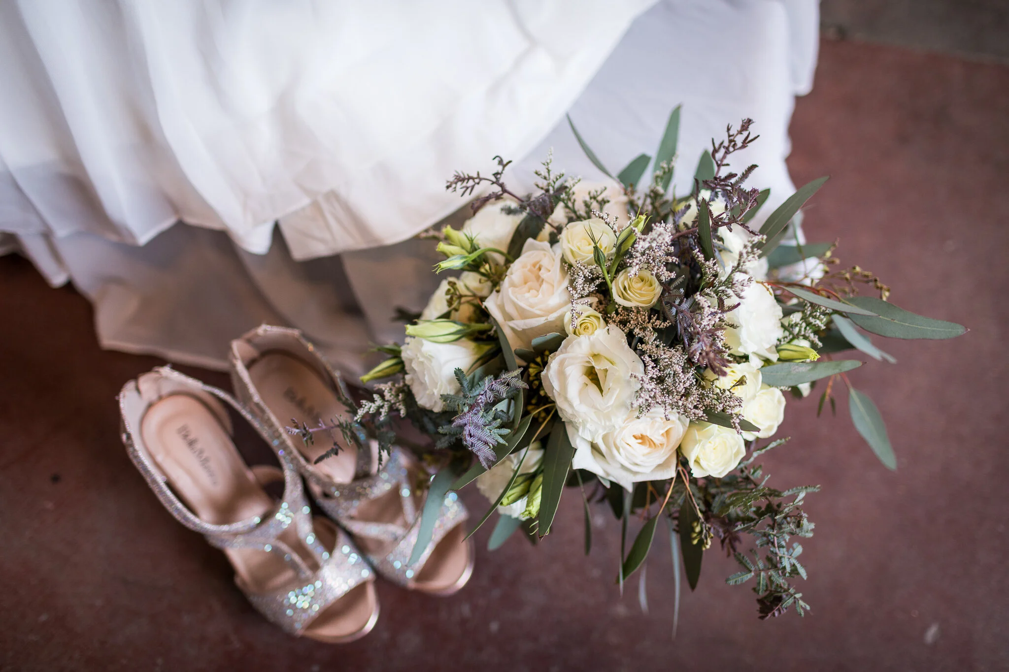 Maggie-Gulling-Des Moines-Iowa's-Best-Wedding-Photographer-and-Friend-For-Life-Brittany & Clint-024.jpg