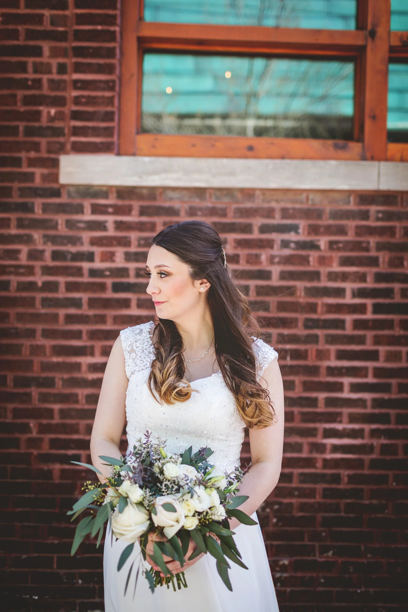 Maggie-Gulling-Des Moines-Iowa's-Best-Wedding-Photographer-and-Friend-For-Life-Brittany & Clint-207b.jpg