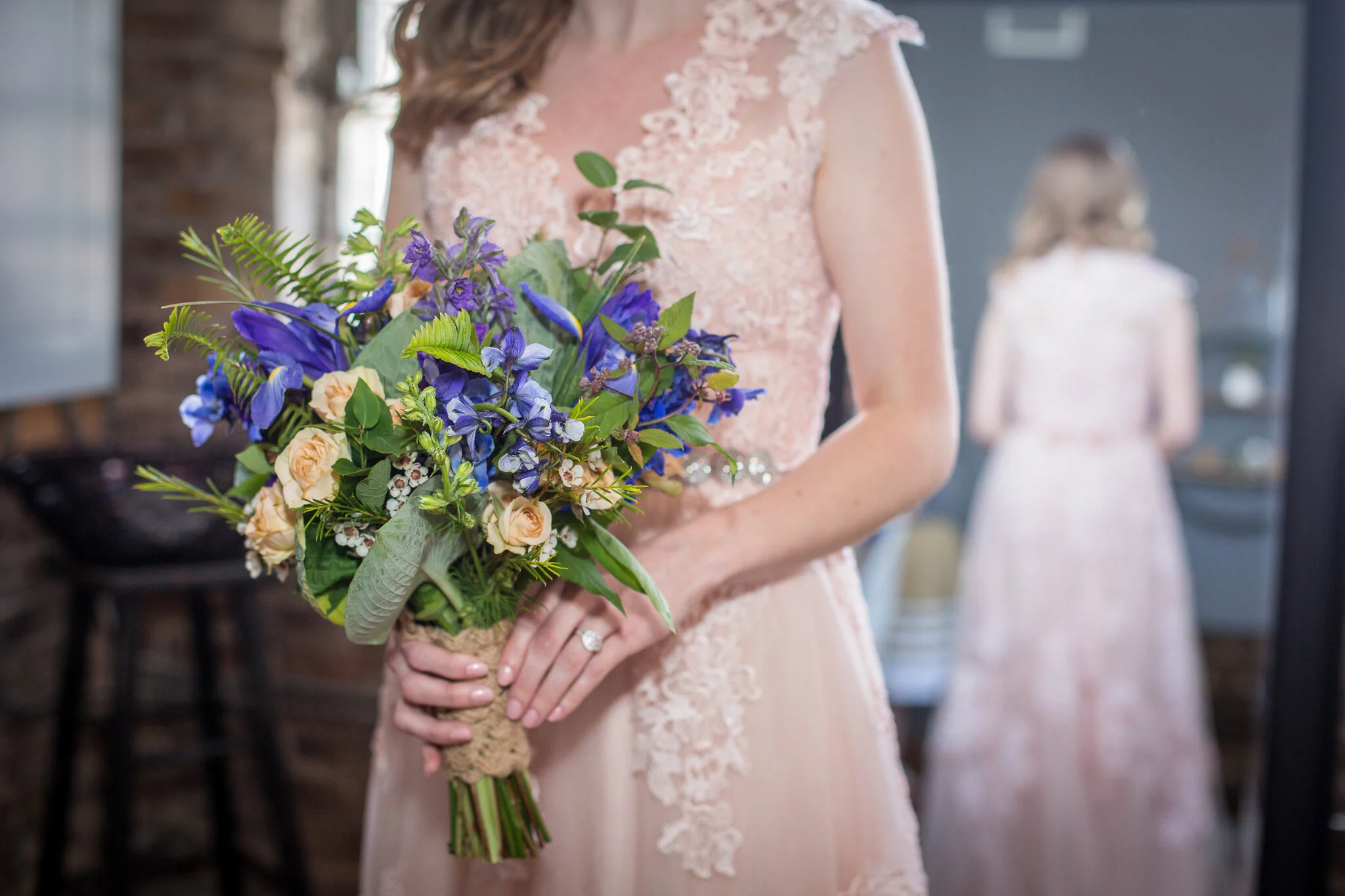 Maggie-Gulling-Des Moines-Iowa's-Best-Wedding-Photographer-and-Friend-For-Life-Kelsey&Colby-050.jpg