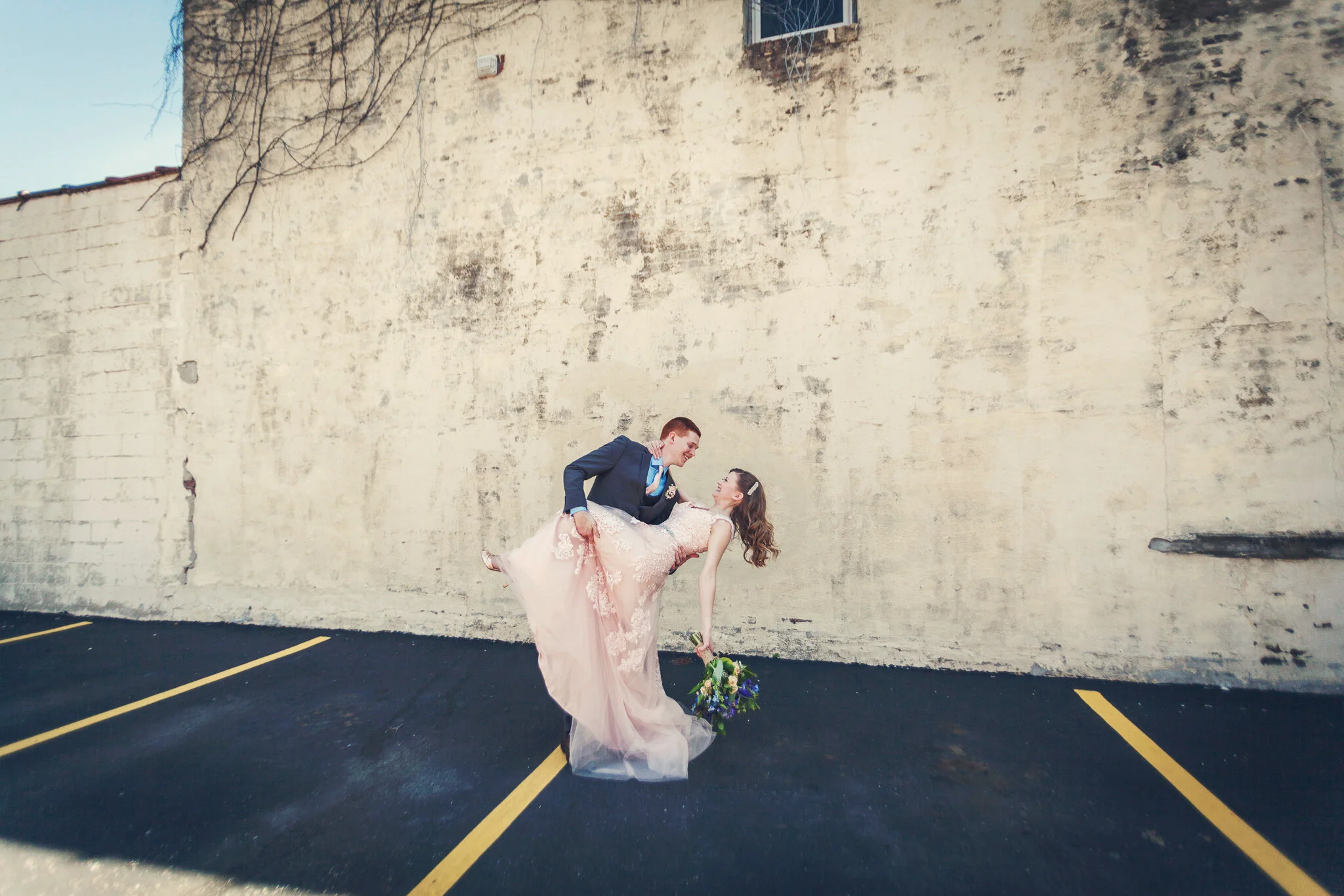 Maggie-Gulling-Des Moines-Iowa's-Best-Wedding-Photographer-and-Friend-For-Life-Kelsey&Colby-146b.jpg