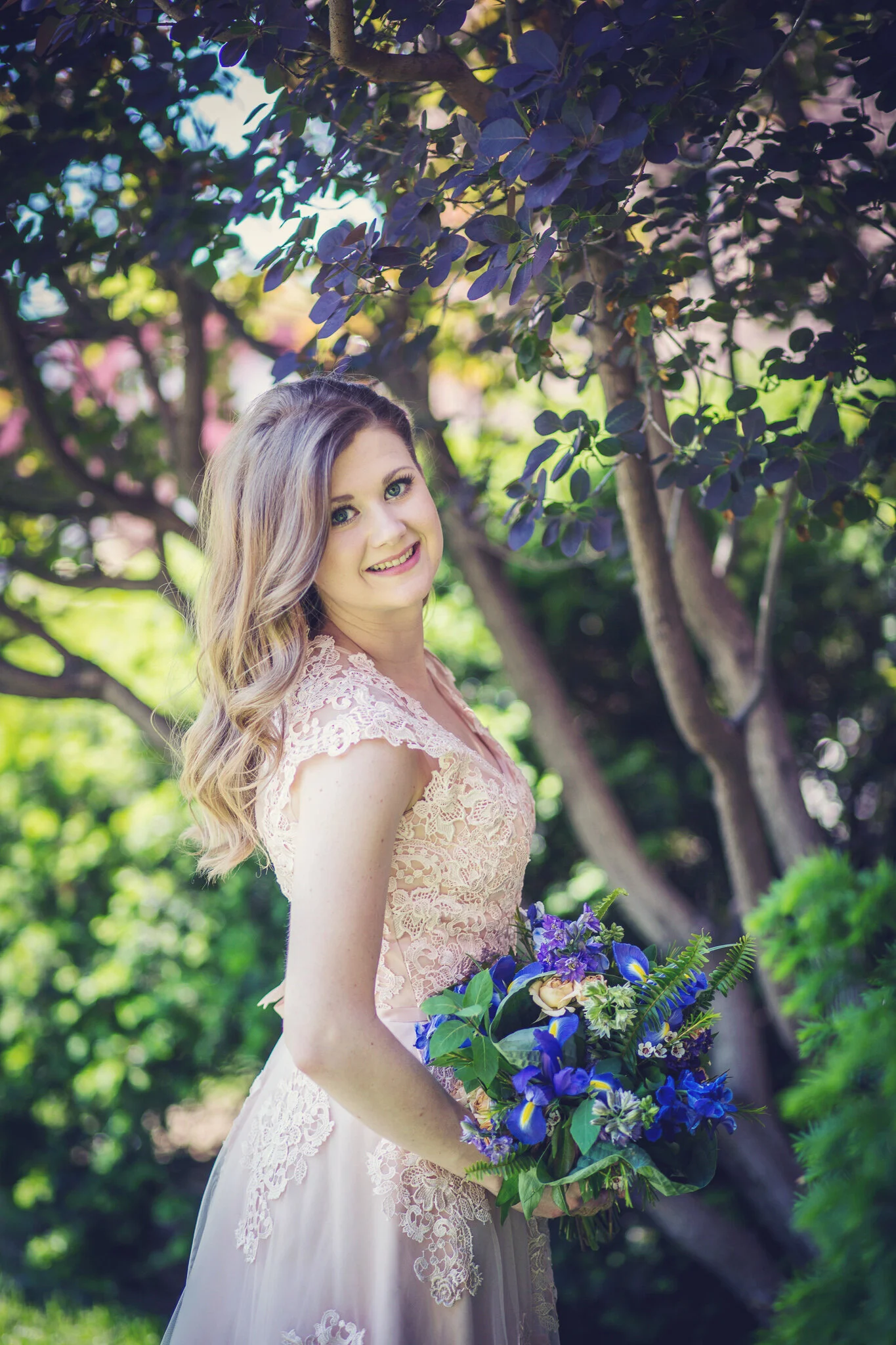 Maggie-Gulling-Des Moines-Iowa's-Best-Wedding-Photographer-and-Friend-For-Life-Kelsey&Colby-164b.jpg