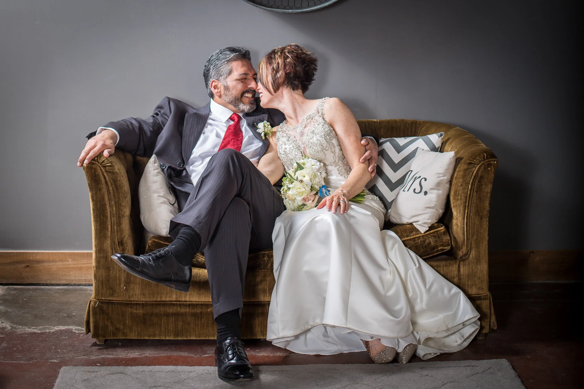Maggie-Gulling-Des Moines-Iowa's-Best-Wedding-Photographer-and-Friend-For-Life-Raf&Sarah-109.jpg