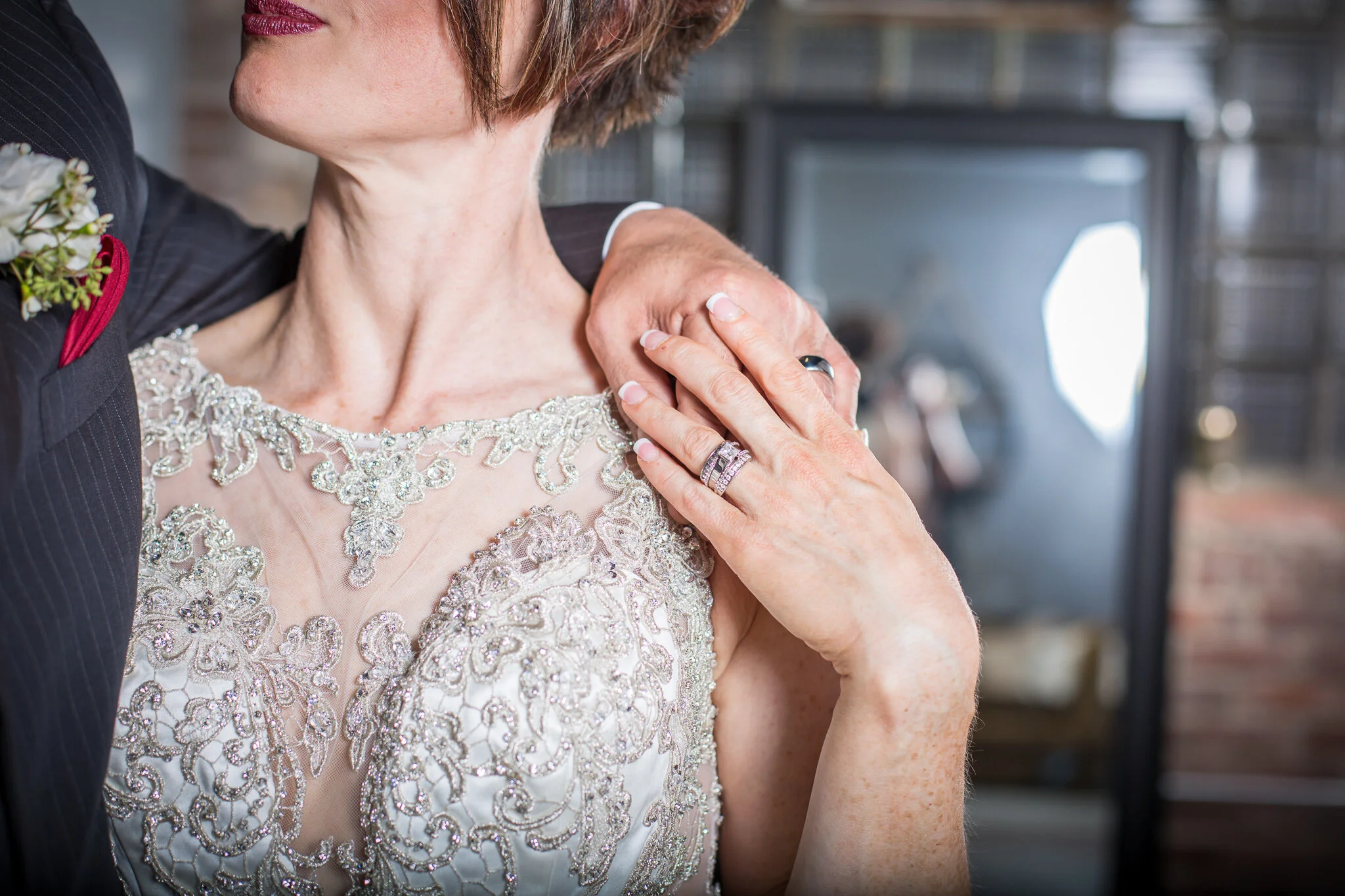 Maggie-Gulling-Des Moines-Iowa's-Best-Wedding-Photographer-and-Friend-For-Life-Raf&Sarah-128.jpg