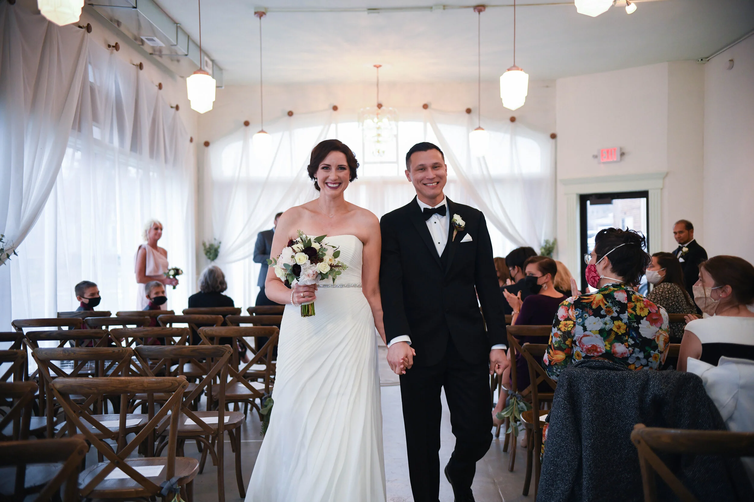 CAKEWALK Deluxe Coordinated Ceremony &amp; Mini Cake Reception