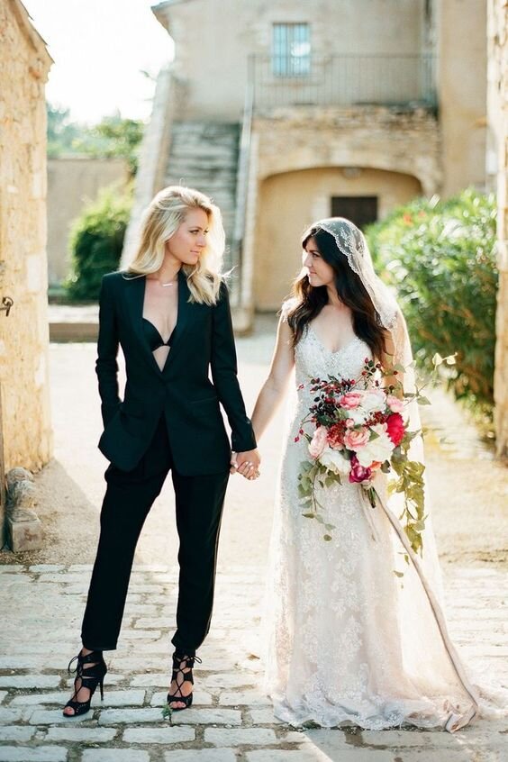 11 wedding suits for the alternative bride | Stylight