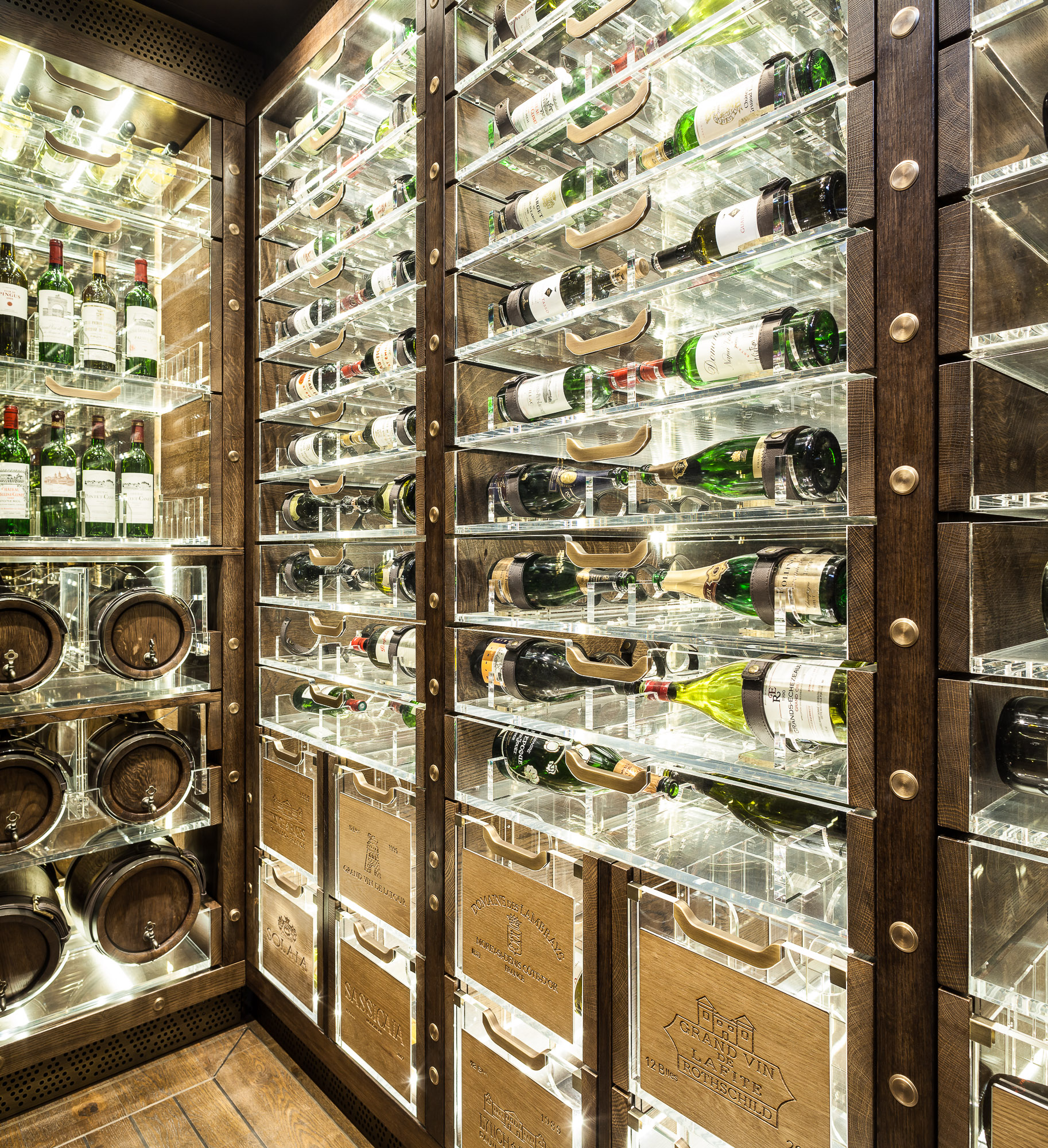 20170313_yacht_wine_cellar_0167.jpg