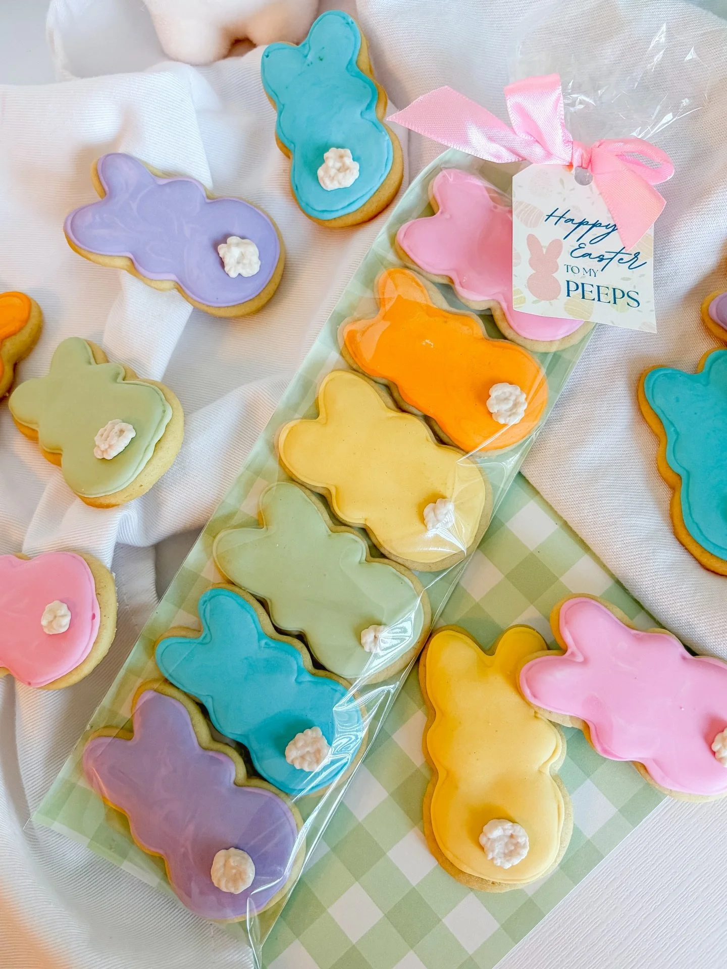 Easter is right around the corner, and I have the sweetest little treat to help you celebrate loved ones near and far 🐰

Introducing my &ldquo;Easter Treats for Your Peeps&rdquo; &mdash; a set of six mini sugar cookies, each one shaped like a classi