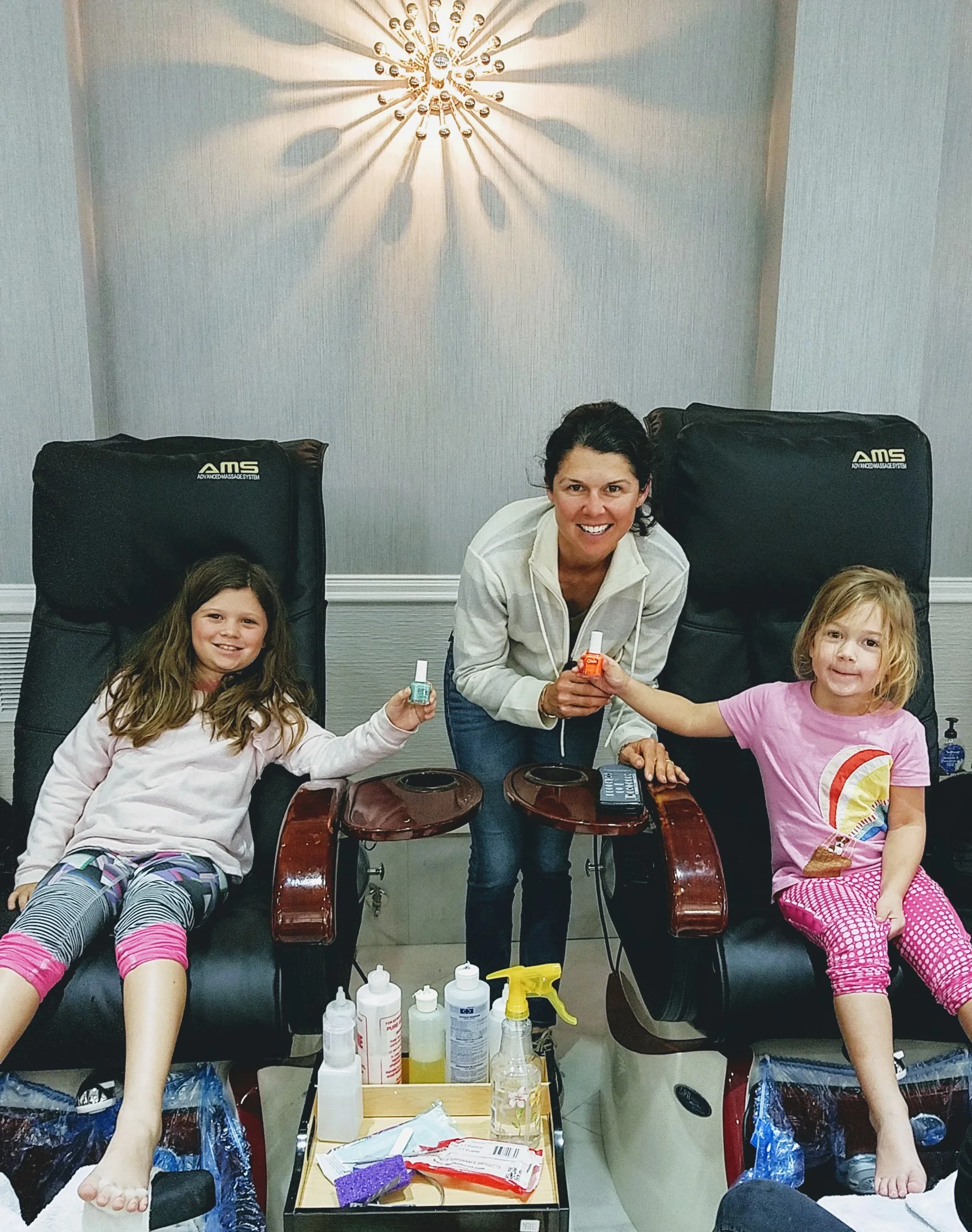 Monday “Fun Spa Day” with Elle, Liza and Adeline Boyd.