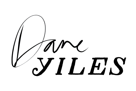 William Hand Lettered Pre-made Logo.png