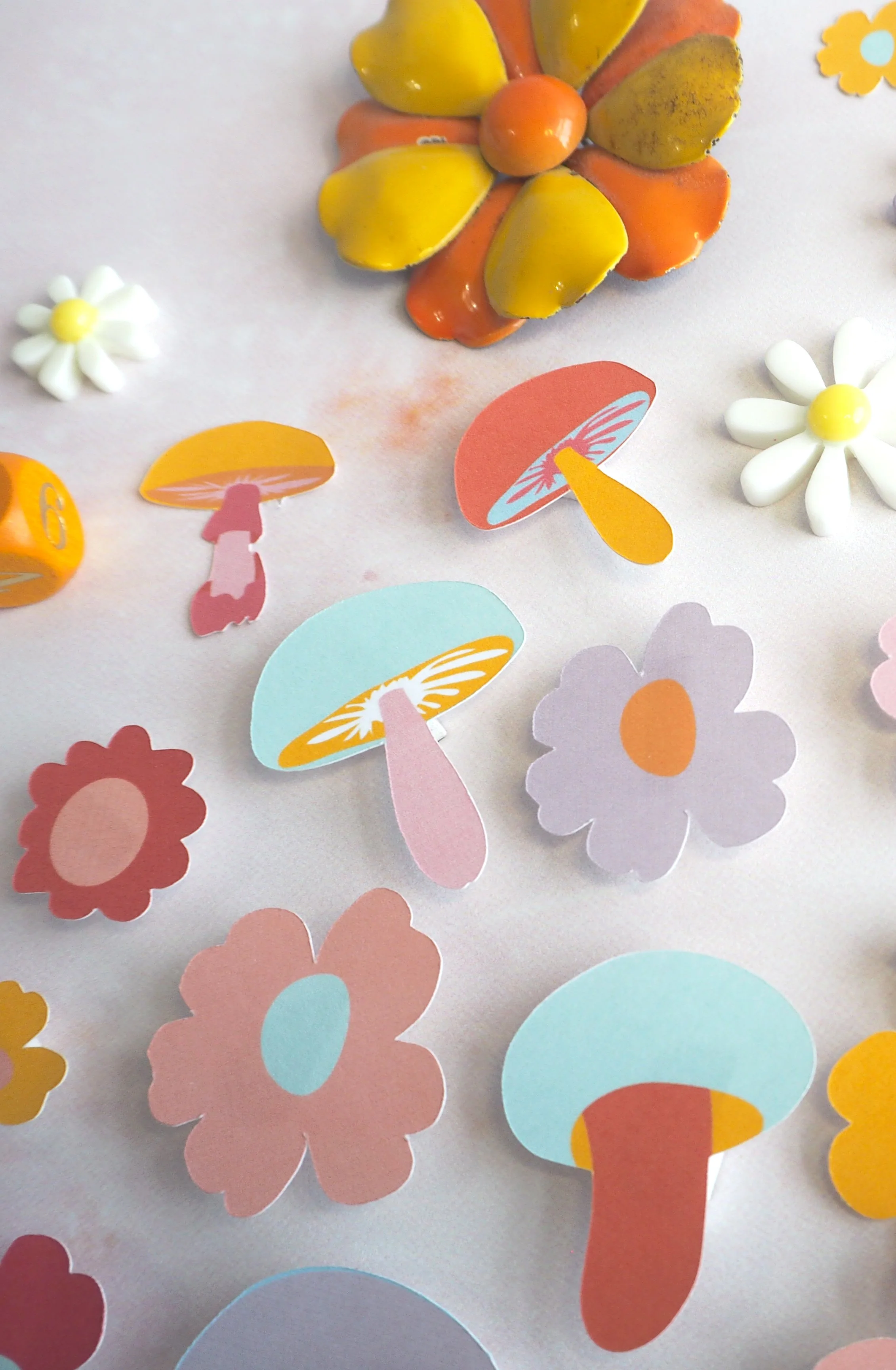 RetroPlay_FlowersMushrooms166.JPG