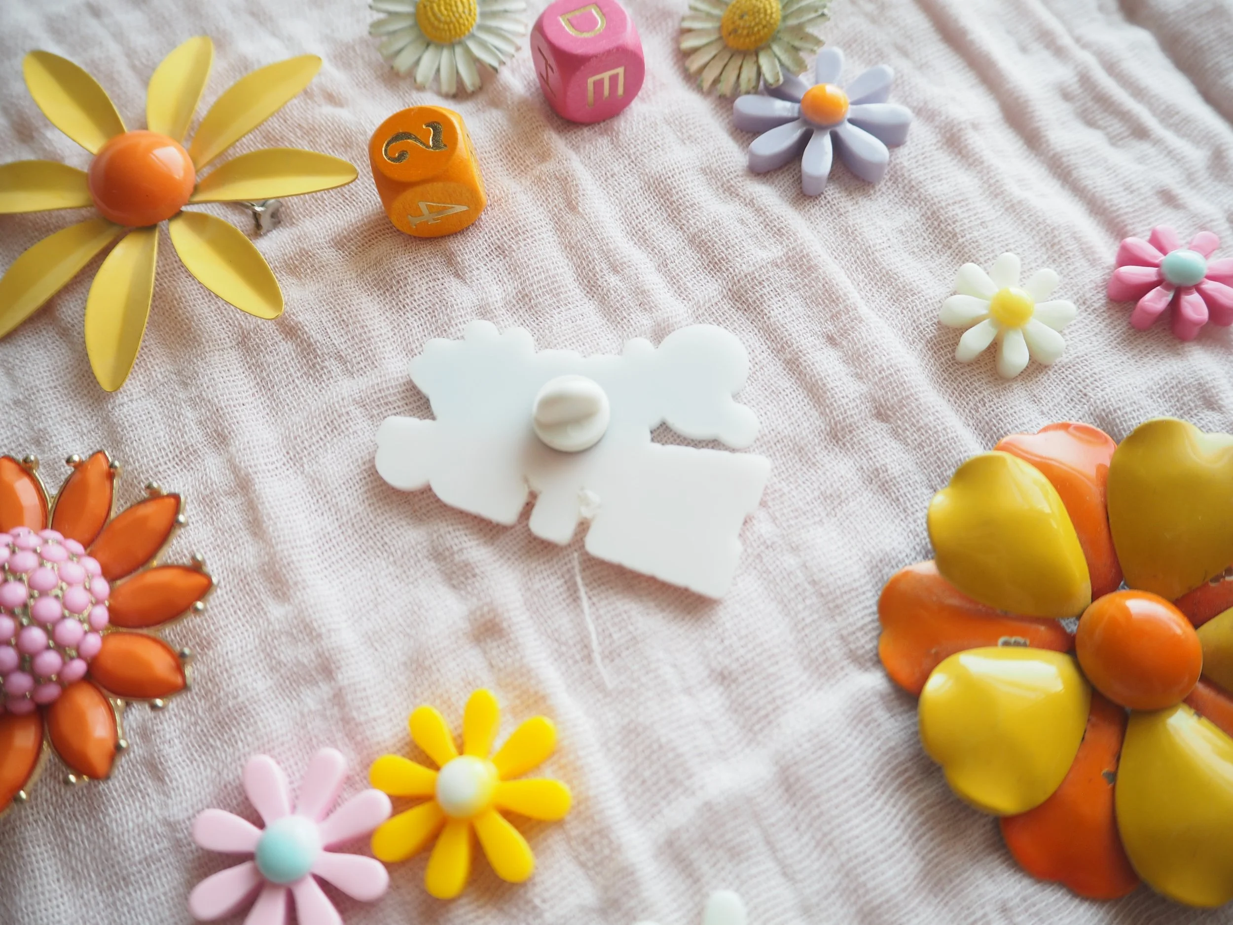 New Acrylic Broach Pins in the SHOP_090237.JPG