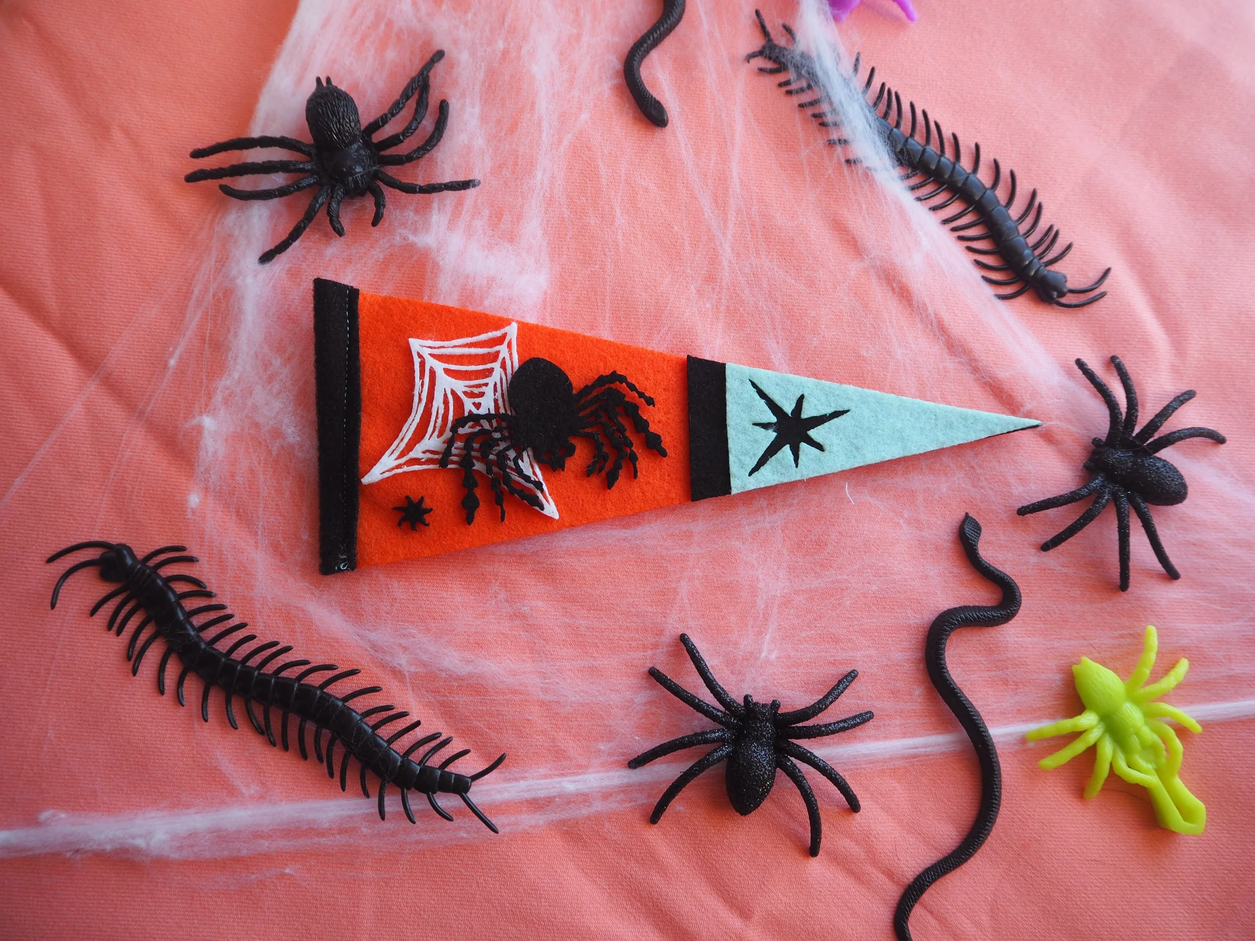 Halloween Pennants300001.JPG