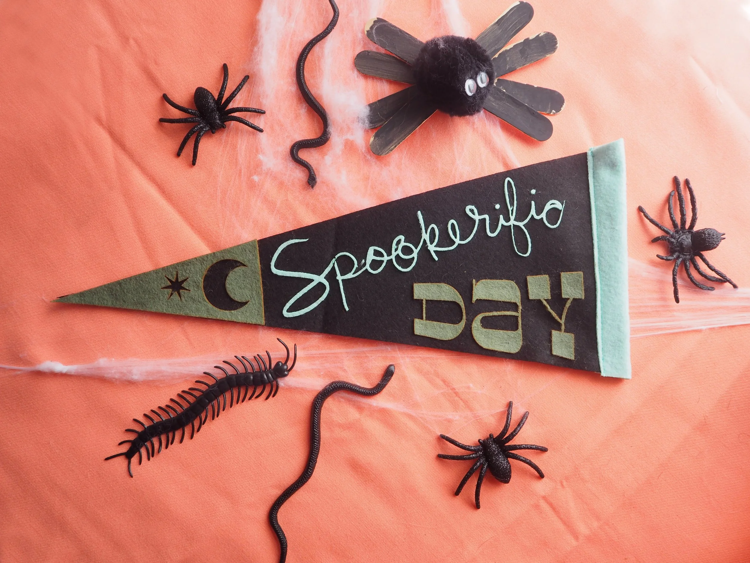 Halloween Pennants300031.JPG